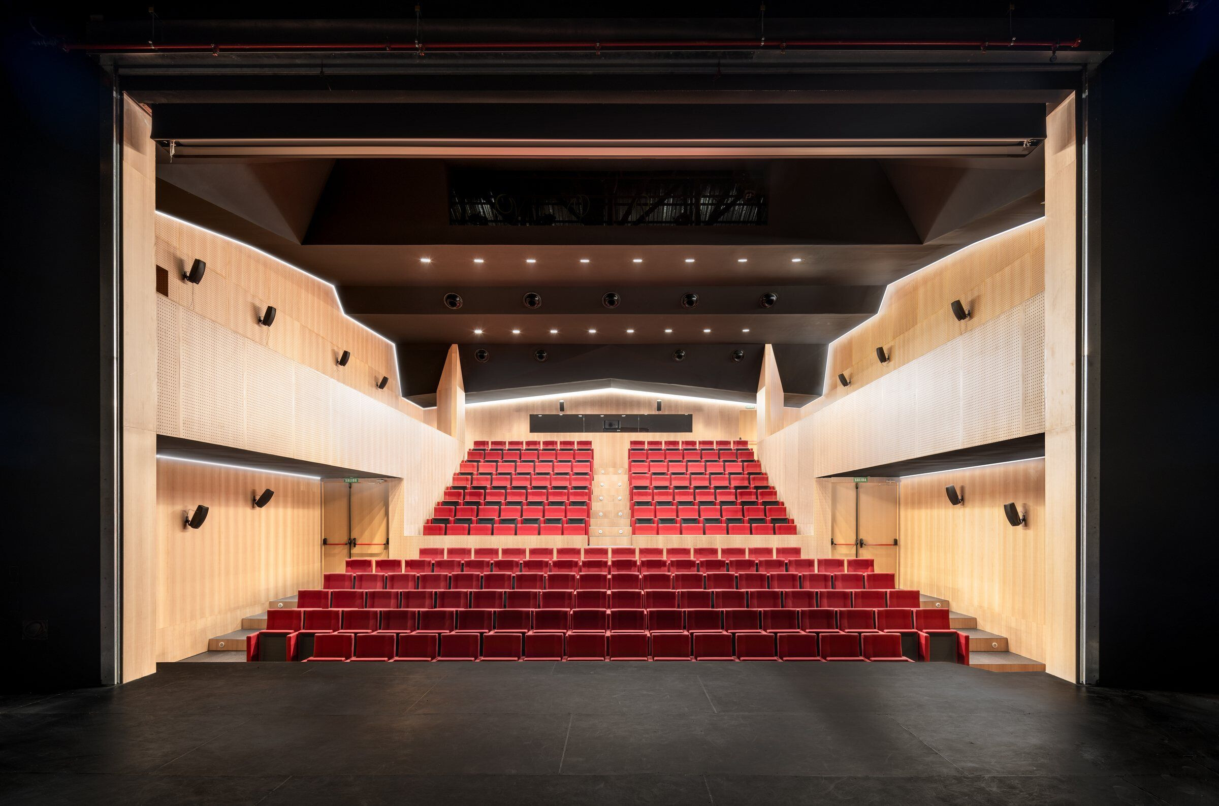 https://archello.com/story/119328/attachments/photos-videos/13 photo_credit Rubén Pérez Bescós