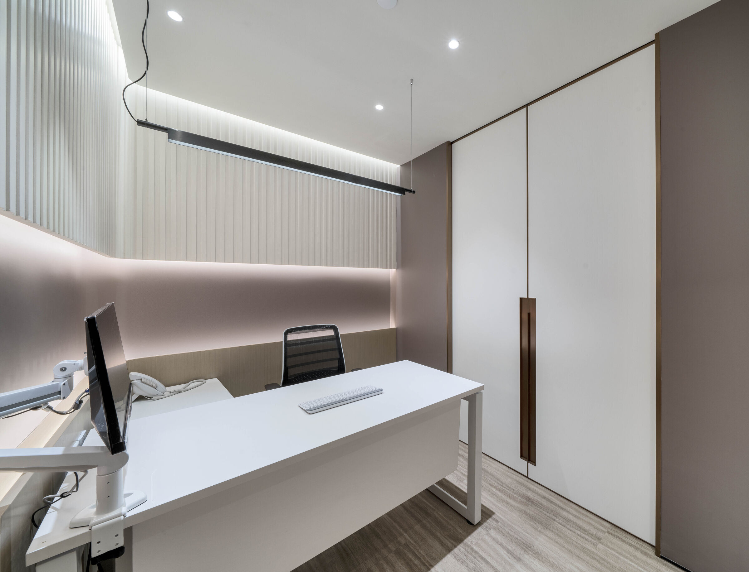 https://archello.com/story/119374/attachments/photos-videos/7 photo_credit Millimeter Interior Design Ltd.