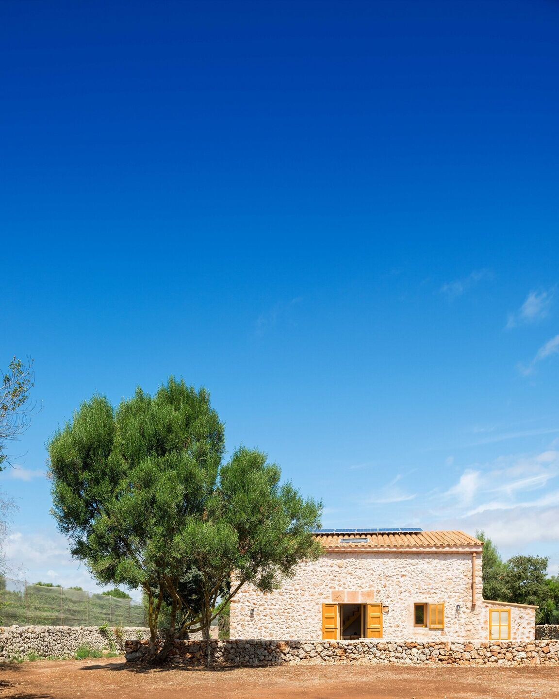https://archello.com/story/119380/attachments/photos-videos/5 photo_credit Lluís Bort