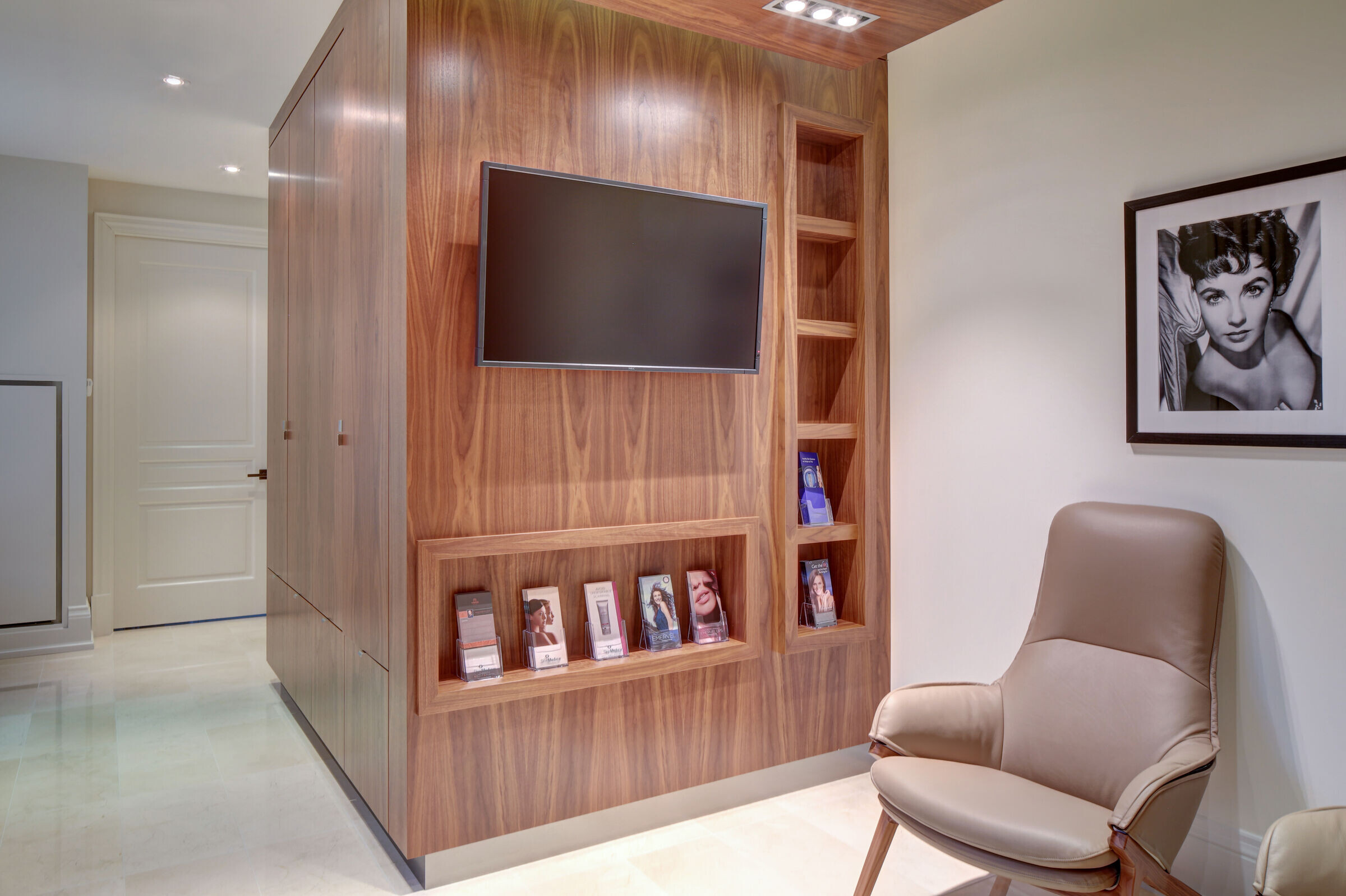 https://archello.com/story/119500/attachments/photos-videos/4 photo_credit C& Partners Architects