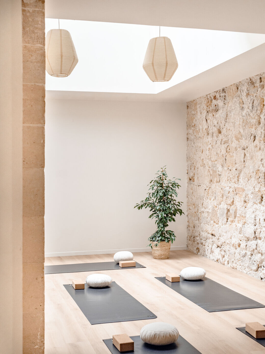 https://archello.com/story/119569/attachments/photos-videos/28 photo_credit Ama Studio