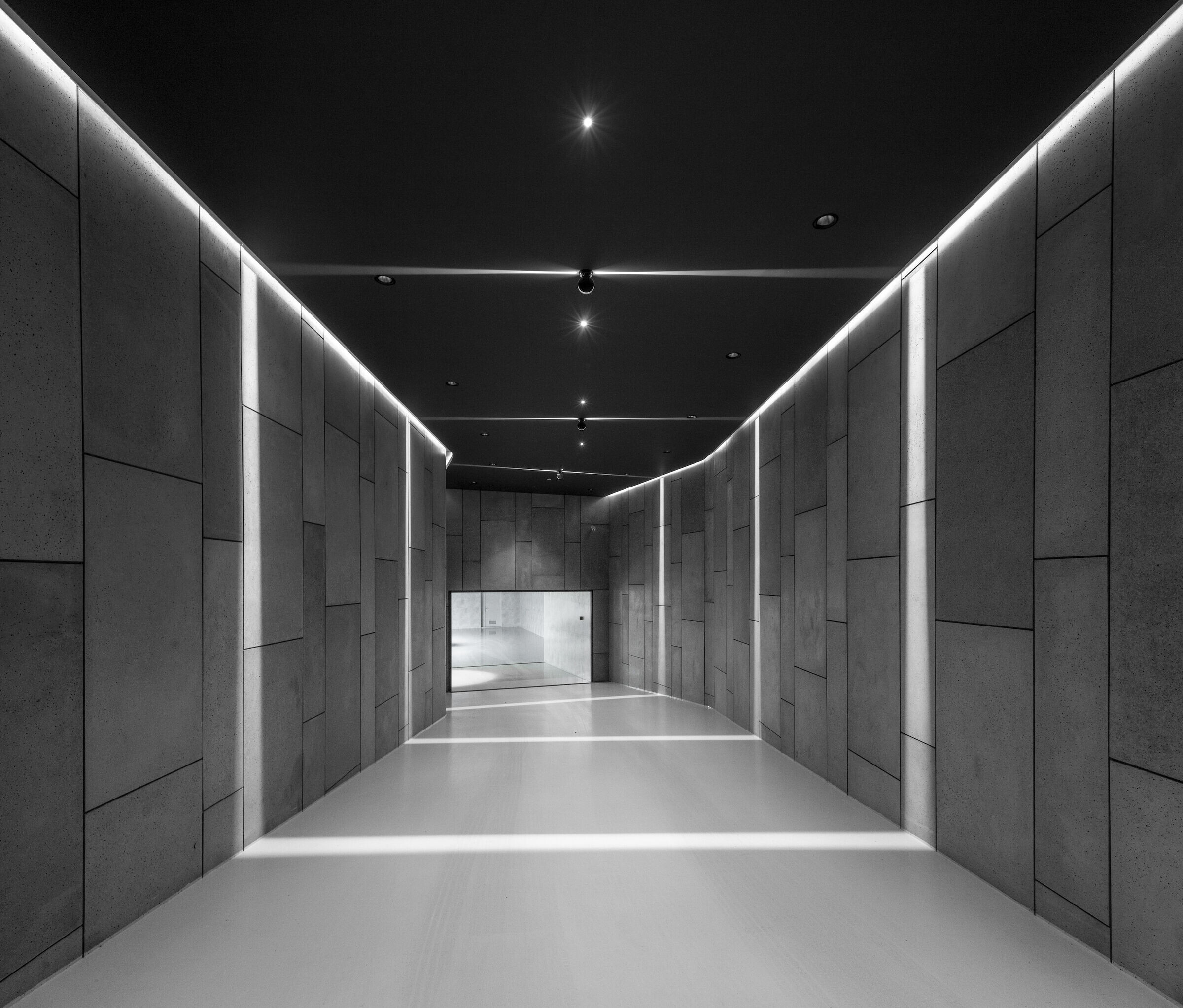 https://archello.com/story/119716/attachments/photos-videos/4 photo_credit Parham Taghioff