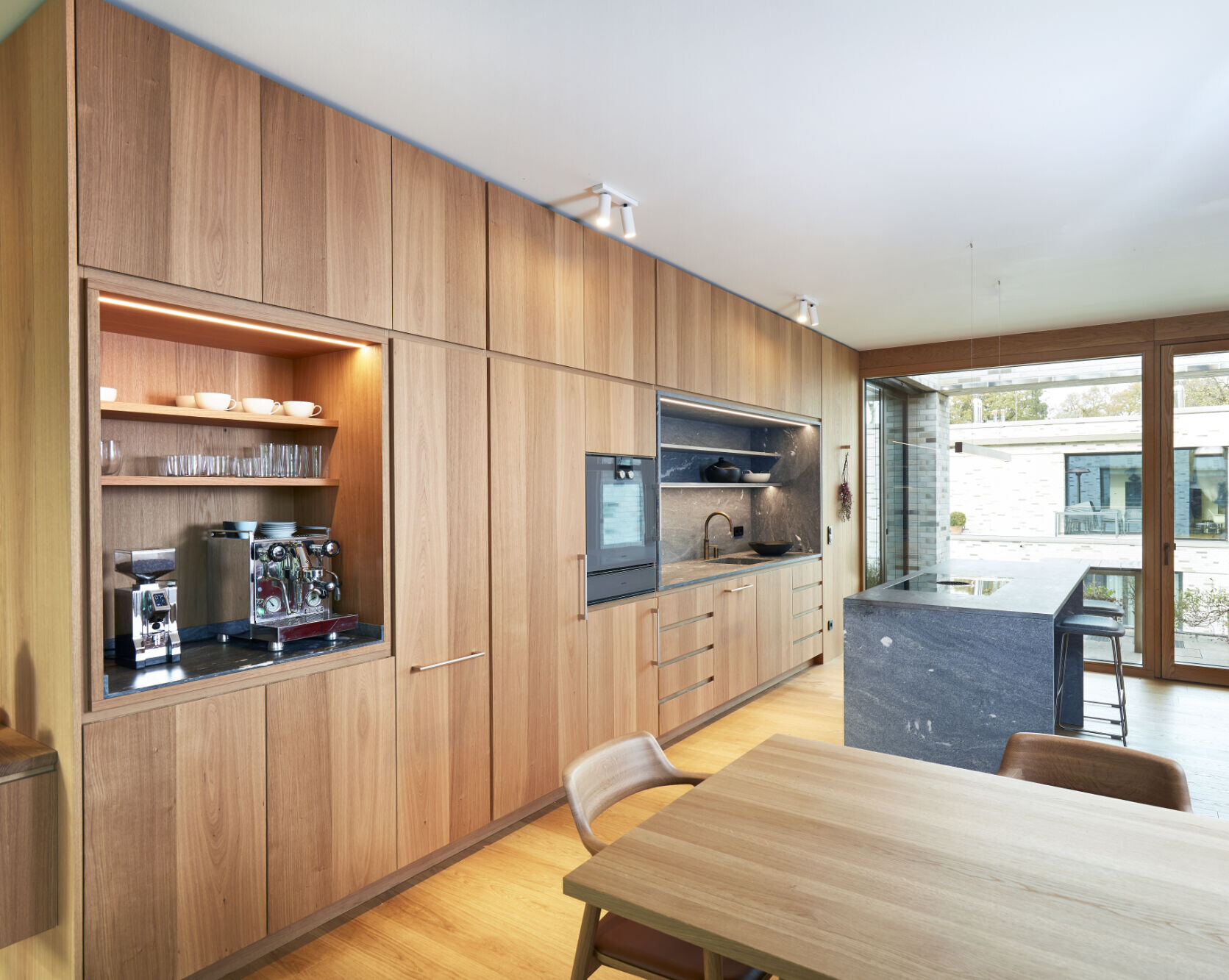 https://archello.com/story/119846/attachments/photos-videos/5 photo_credit Max von Eicken