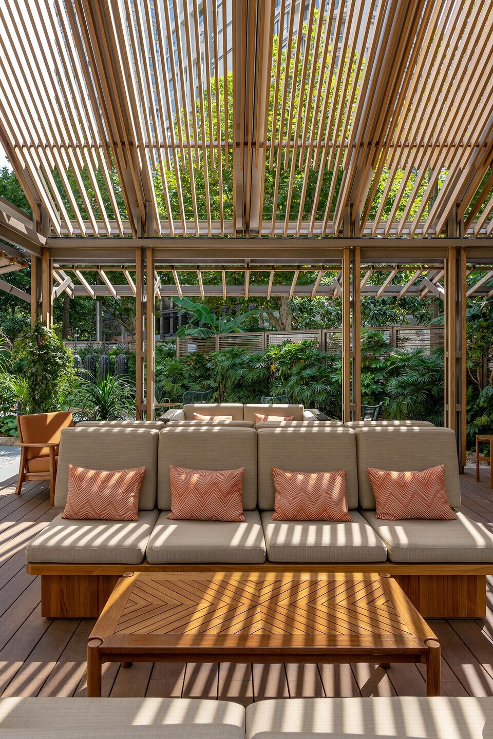 https://archello.com/story/120090/attachments/photos-videos/5 photo_credit Dirk Weiblen