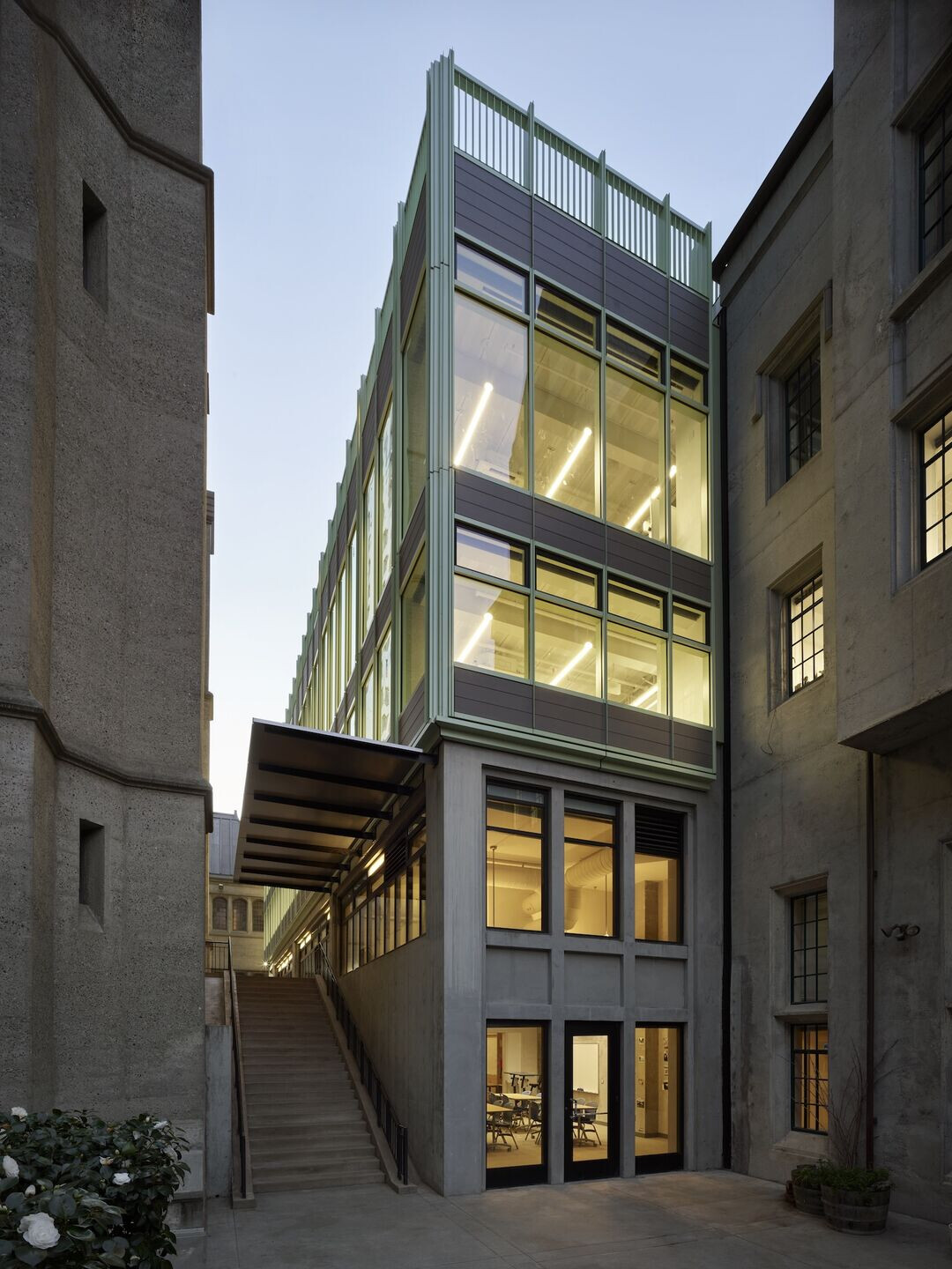 https://archello.com/story/120462/attachments/photos-videos/4 photo_credit Photographs by Matthew Millman, courtesy the Office of Charles F. Bloszies FAIA