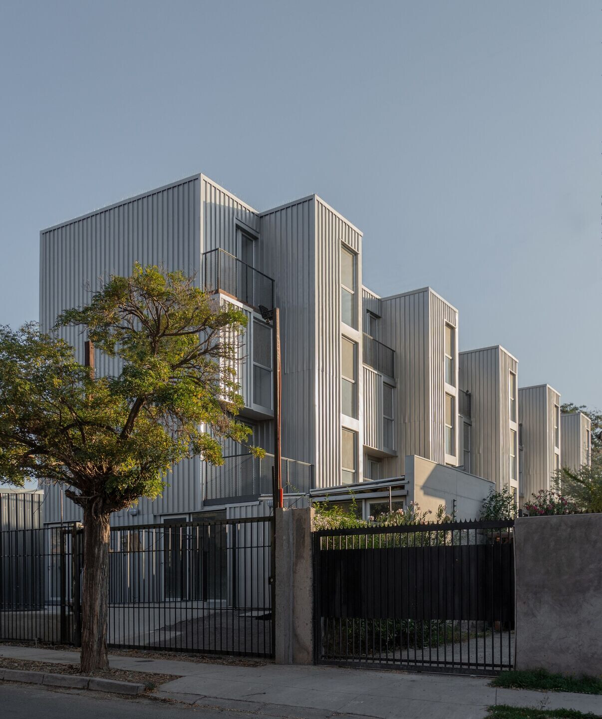 https://archello.com/story/120521/attachments/photos-videos/9 photo_credit Ian Hsü