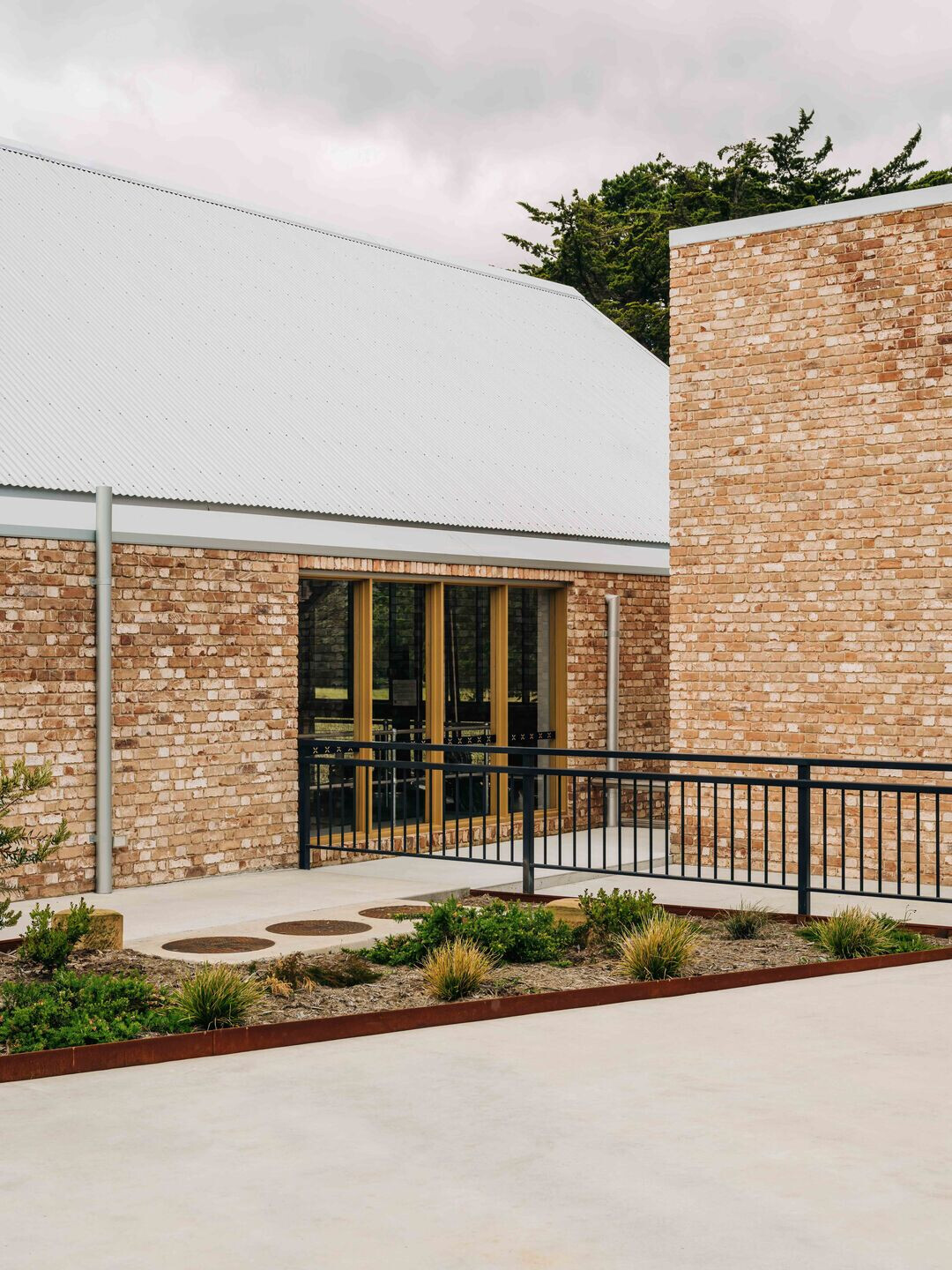 https://archello.com/story/120666/attachments/photos-videos/13 photo_credit Adam Gibson