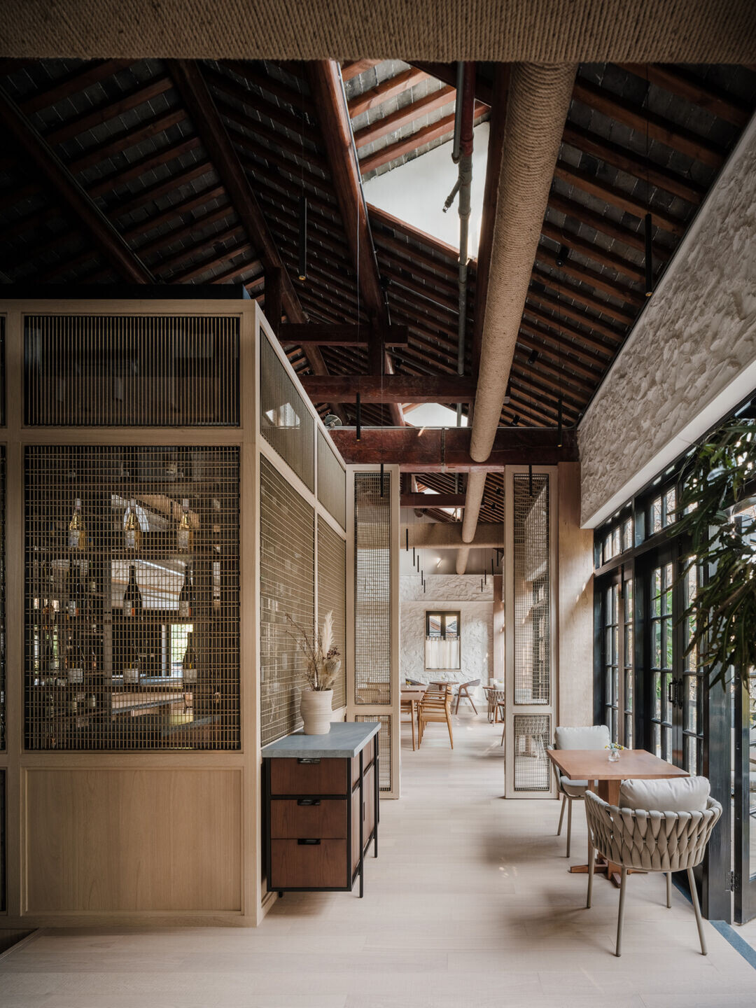 https://archello.com/story/120630/attachments/photos-videos/11 photo_credit Wen Studio