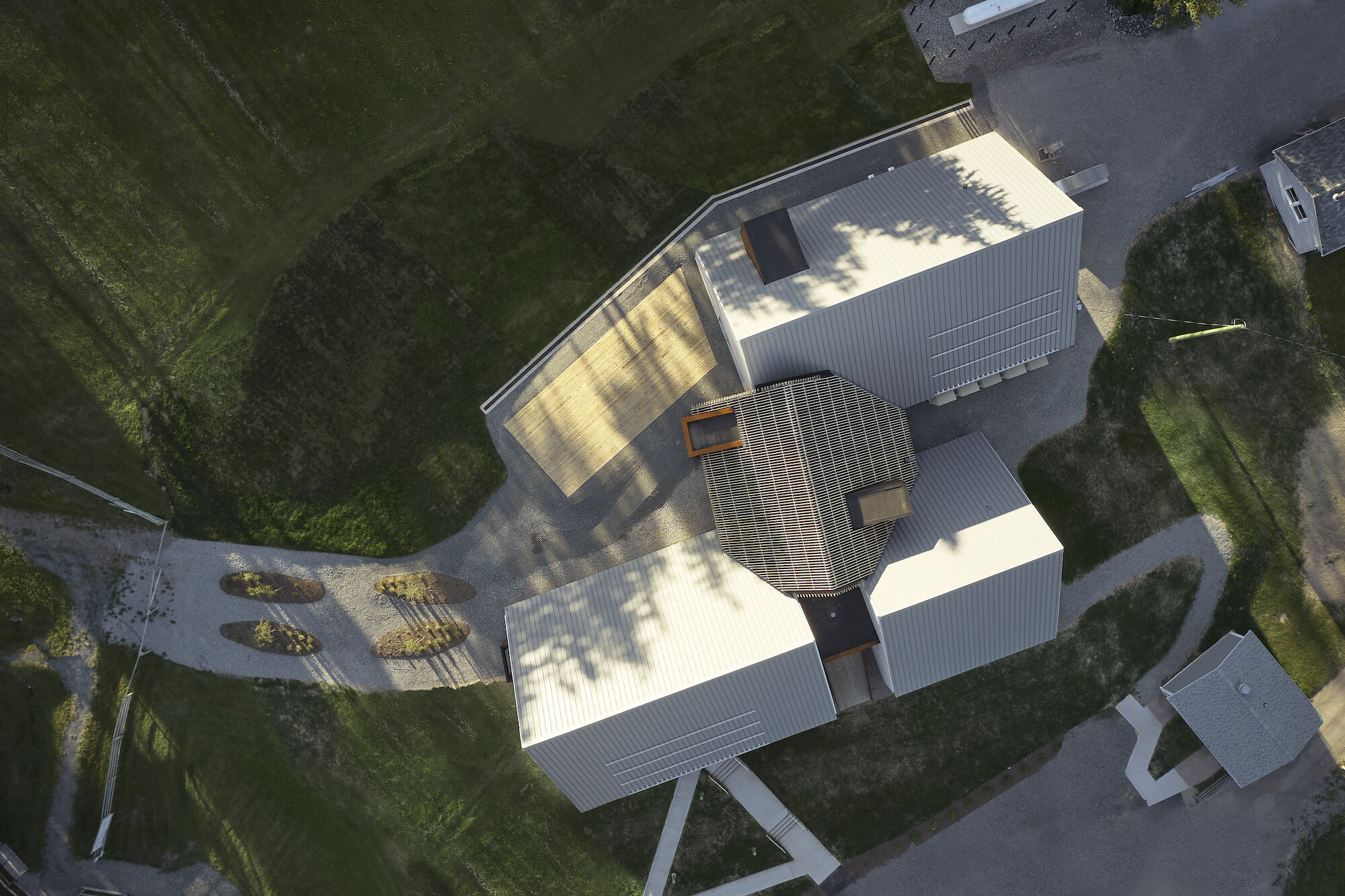 https://archello.com/story/120715/attachments/photos-videos/16 photo_credit Maxime Brouillet