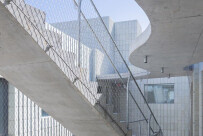 Architectenweb - Een New Yorks woongebouw met licht, lucht, privacy en collectiviteit - Beeld 2 - Copyright Iwan Baan.jpg