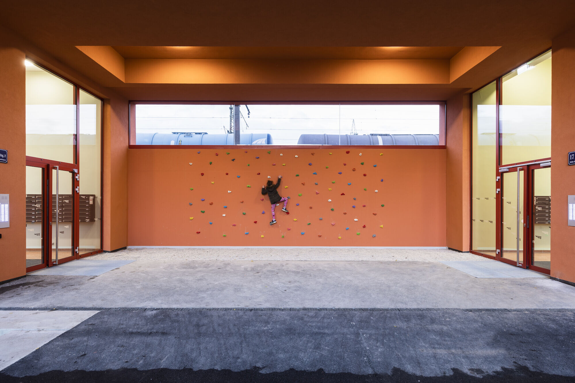 https://archello.com/story/120827/attachments/photos-videos/9 photo_credit Daniel Hawelka