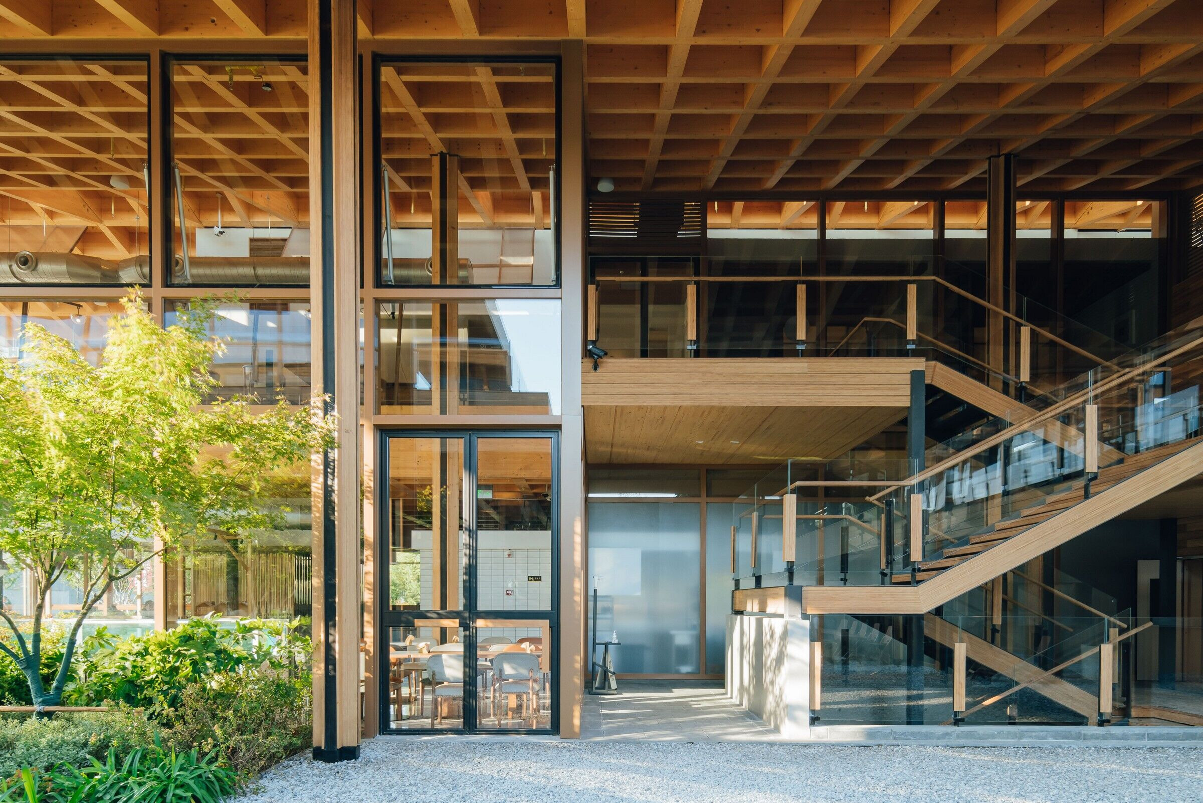 https://archello.com/story/120870/attachments/photos-videos/62 photo_credit The Ideal Land