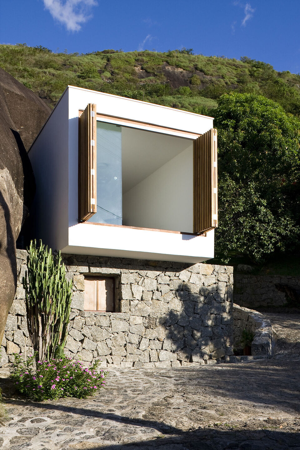 https://archello.com/story/120841/attachments/photos-videos/5 photo_credit Djan Chu