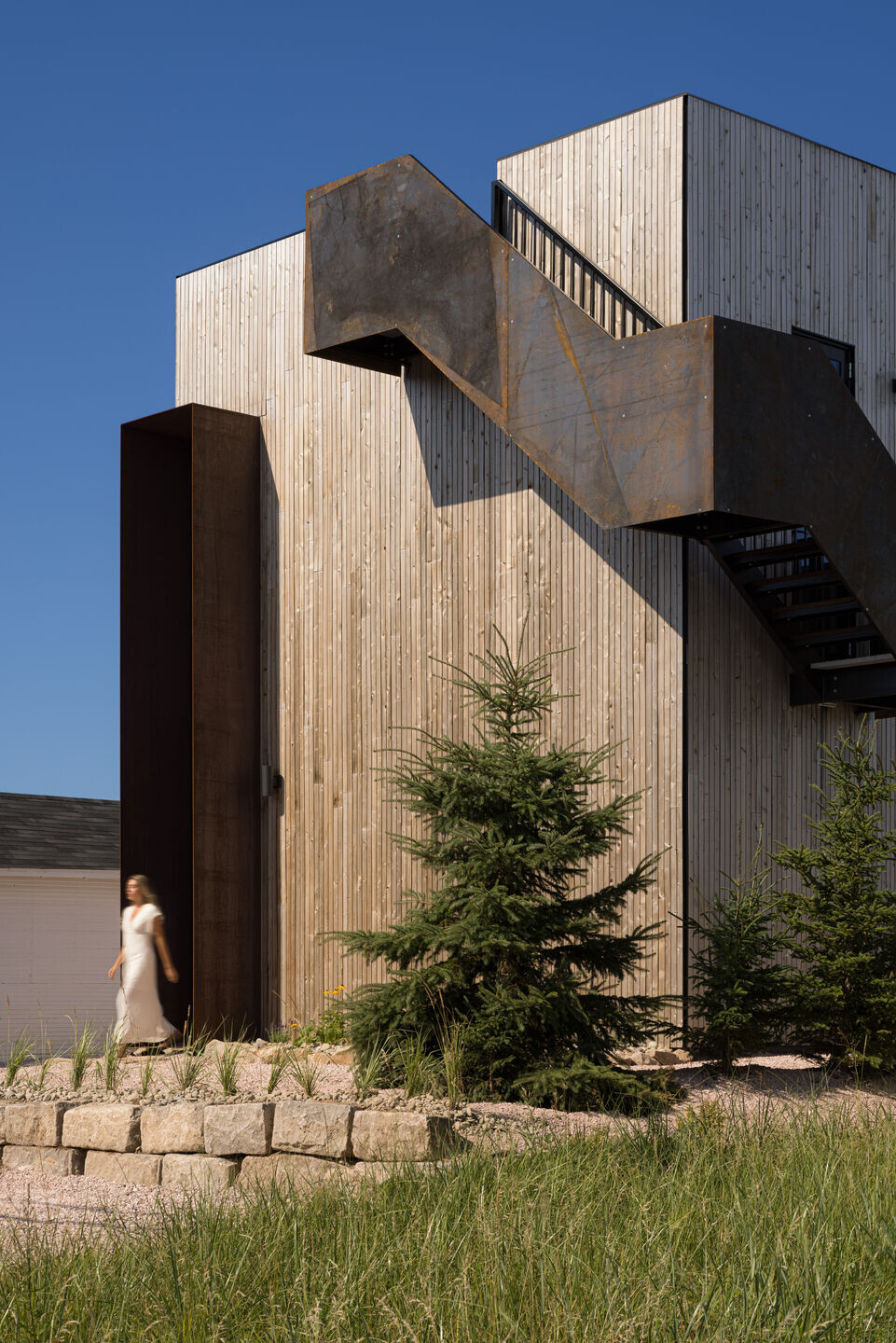 https://archello.com/story/120912/attachments/photos-videos/9 photo_credit Ema Peter
