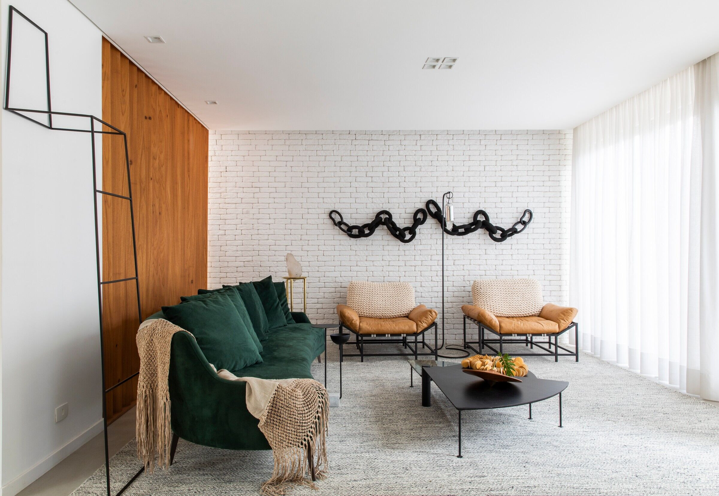 https://archello.com/story/121225/attachments/photos-videos/13 photo_credit Maíra Acayaba