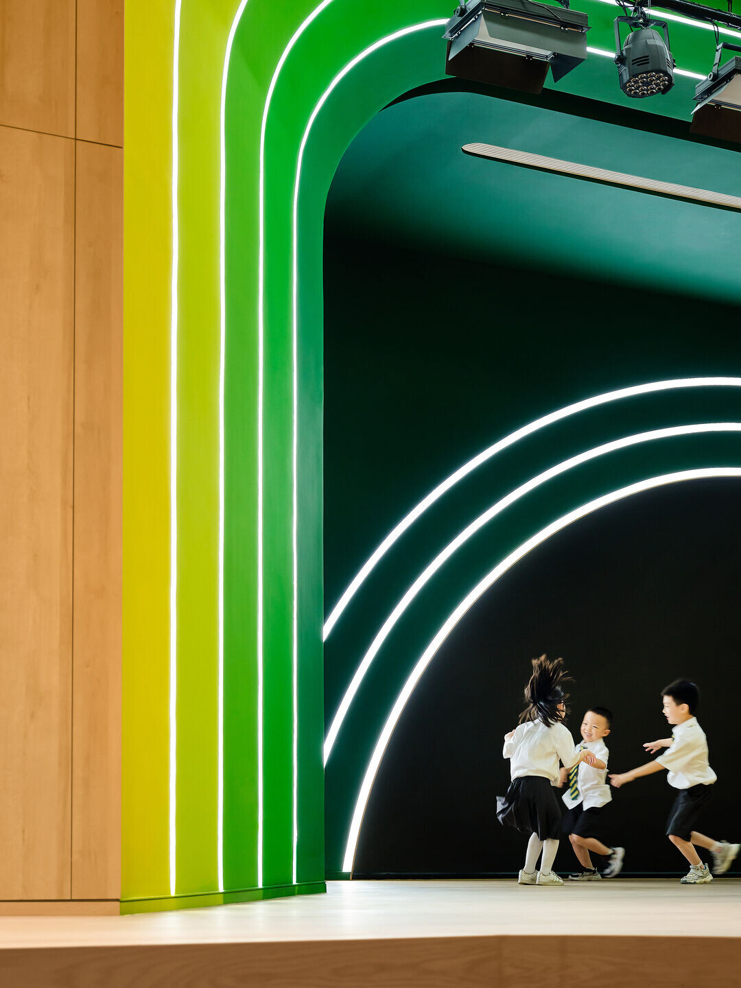 https://archello.com/story/121389/attachments/photos-videos/38 photo_credit Shanghai Benxi Vision