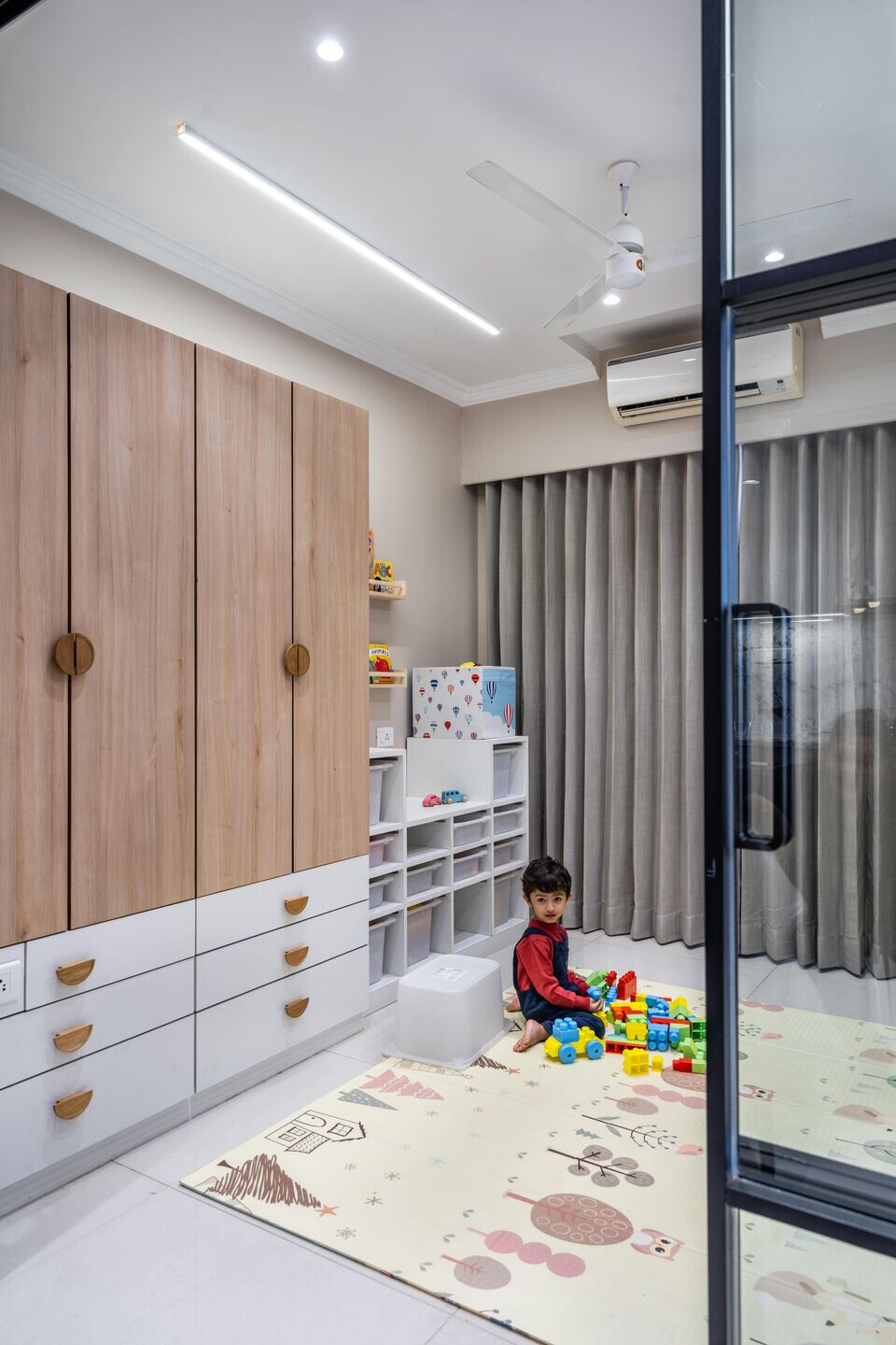 https://archello.com/story/120719/attachments/photos-videos/13 photo_credit Inclined studio / Maulik Patel