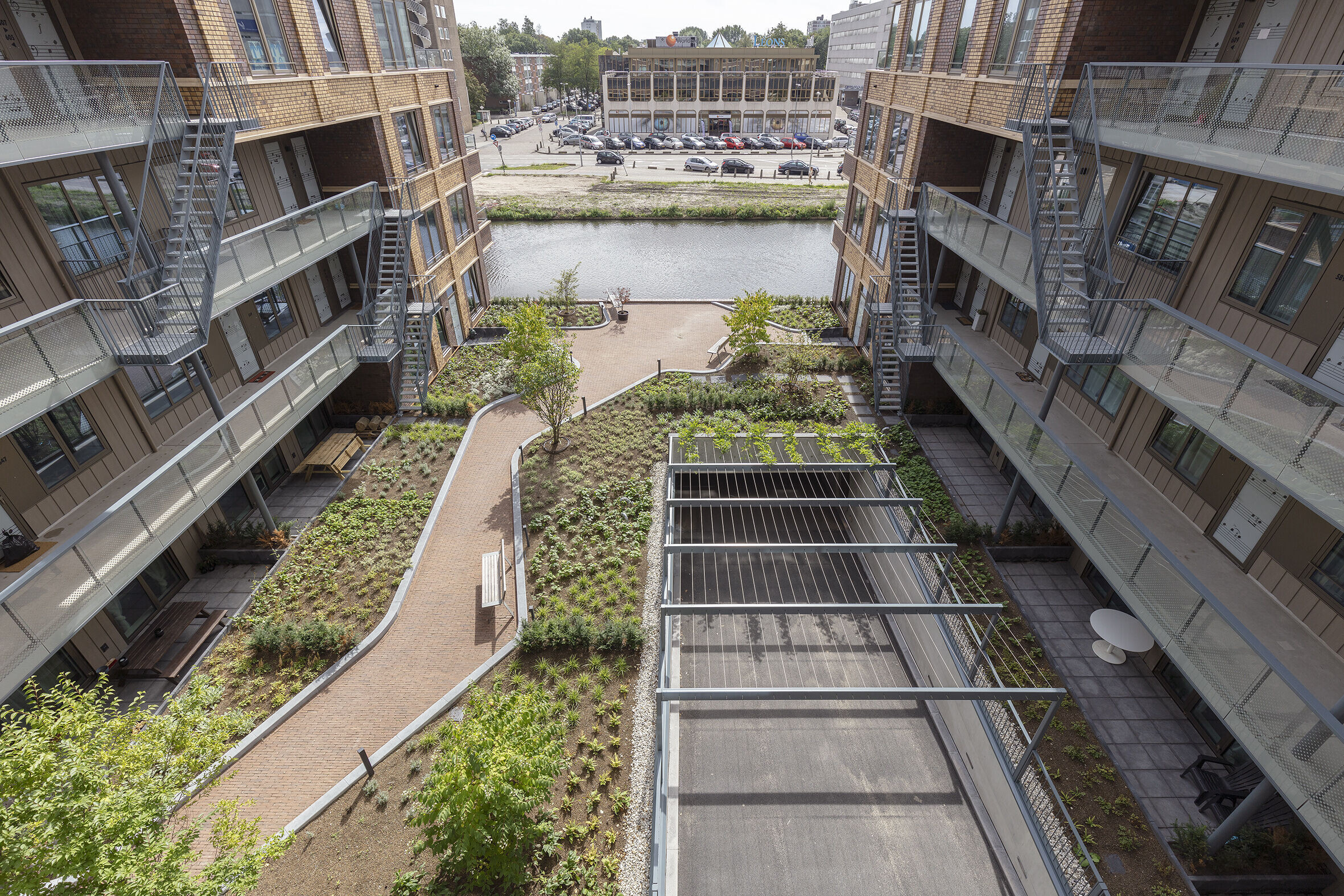 https://archello.com/story/121678/attachments/photos-videos/8 photo_credit LEVS architecten