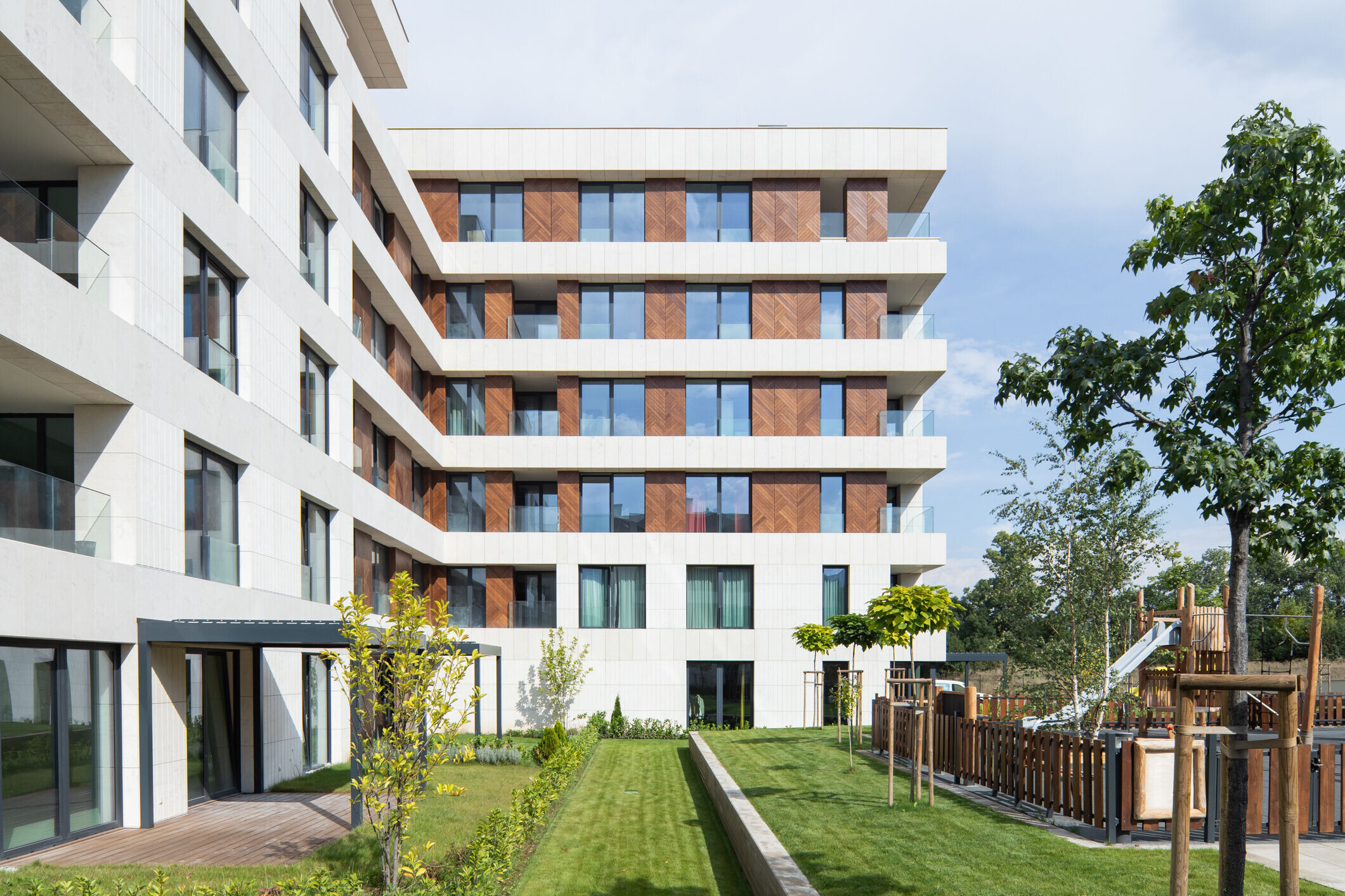 https://archello.com/story/121726/attachments/photos-videos/2 photo_credit Todor Todorov