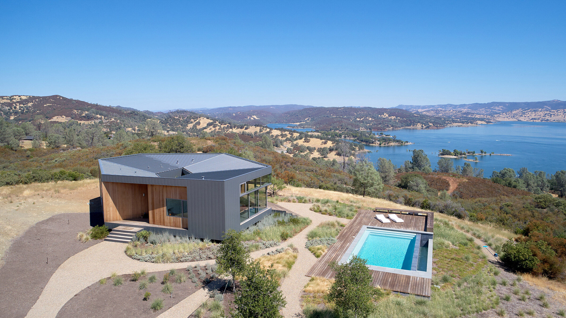 https://archello.com/story/121712/attachments/photos-videos/2 photo_credit Bruce Damonte