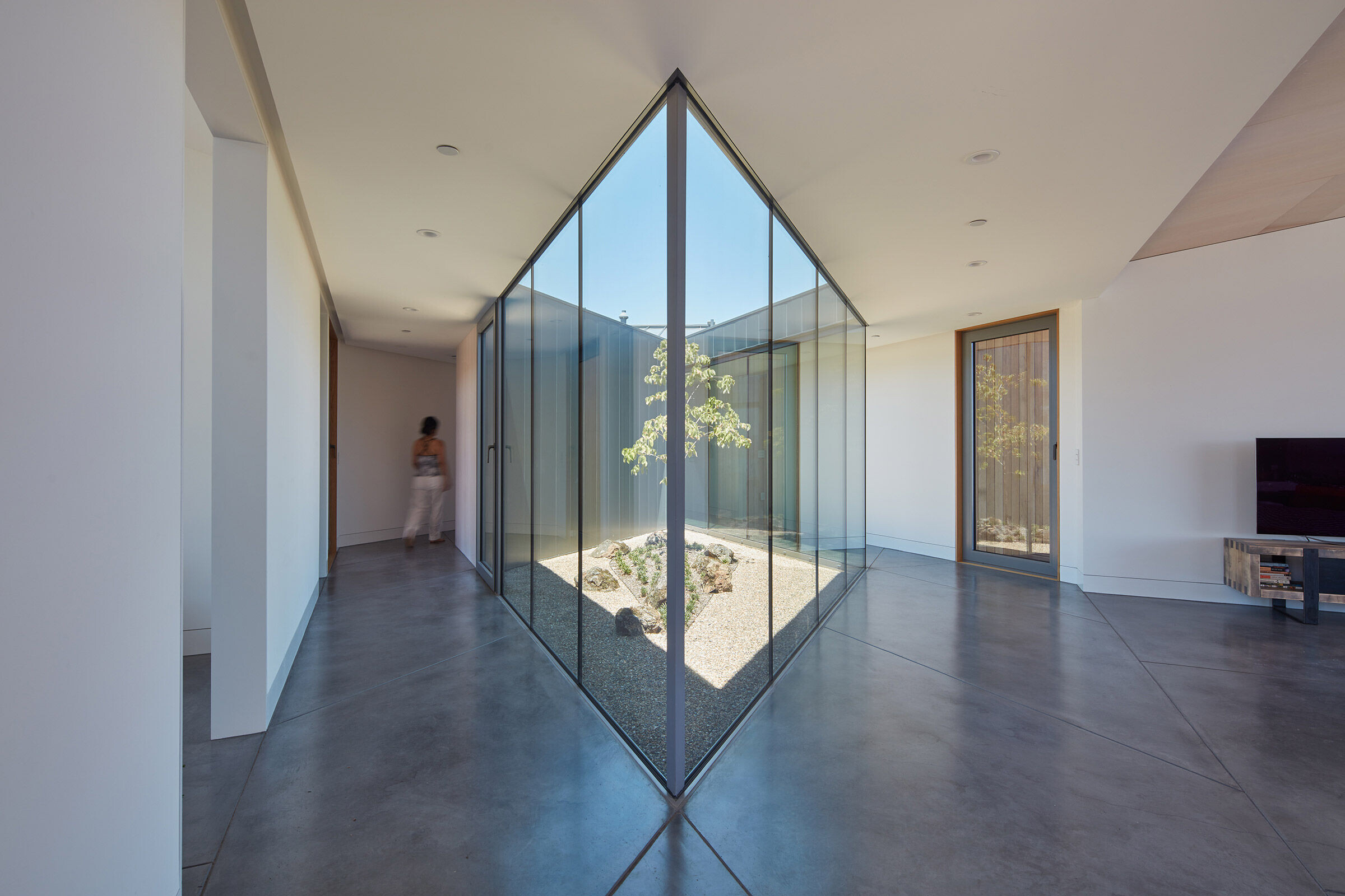 https://archello.com/story/121712/attachments/photos-videos/16 photo_credit Bruce Damonte
