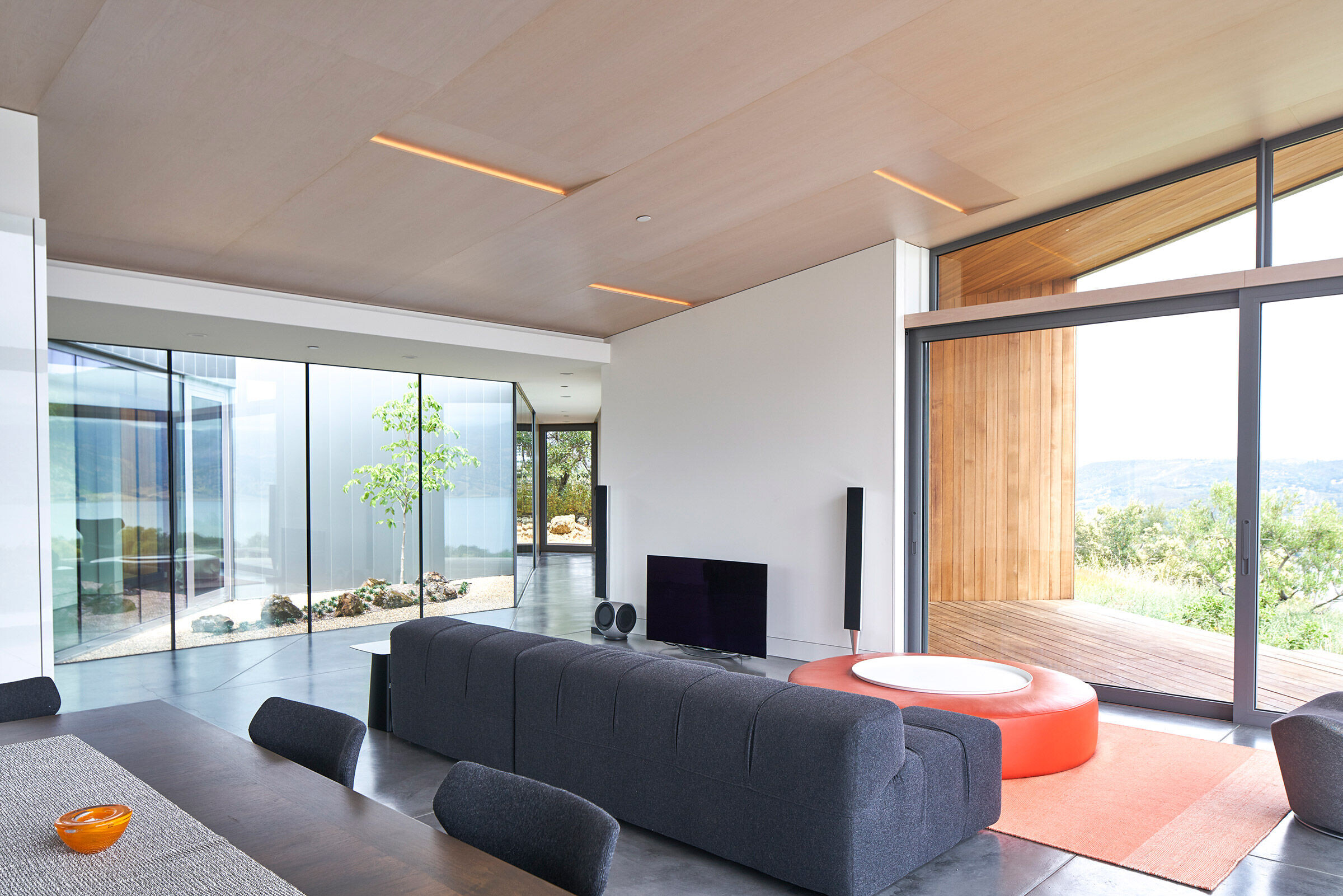 https://archello.com/story/121712/attachments/photos-videos/19 photo_credit Douglas Sterling