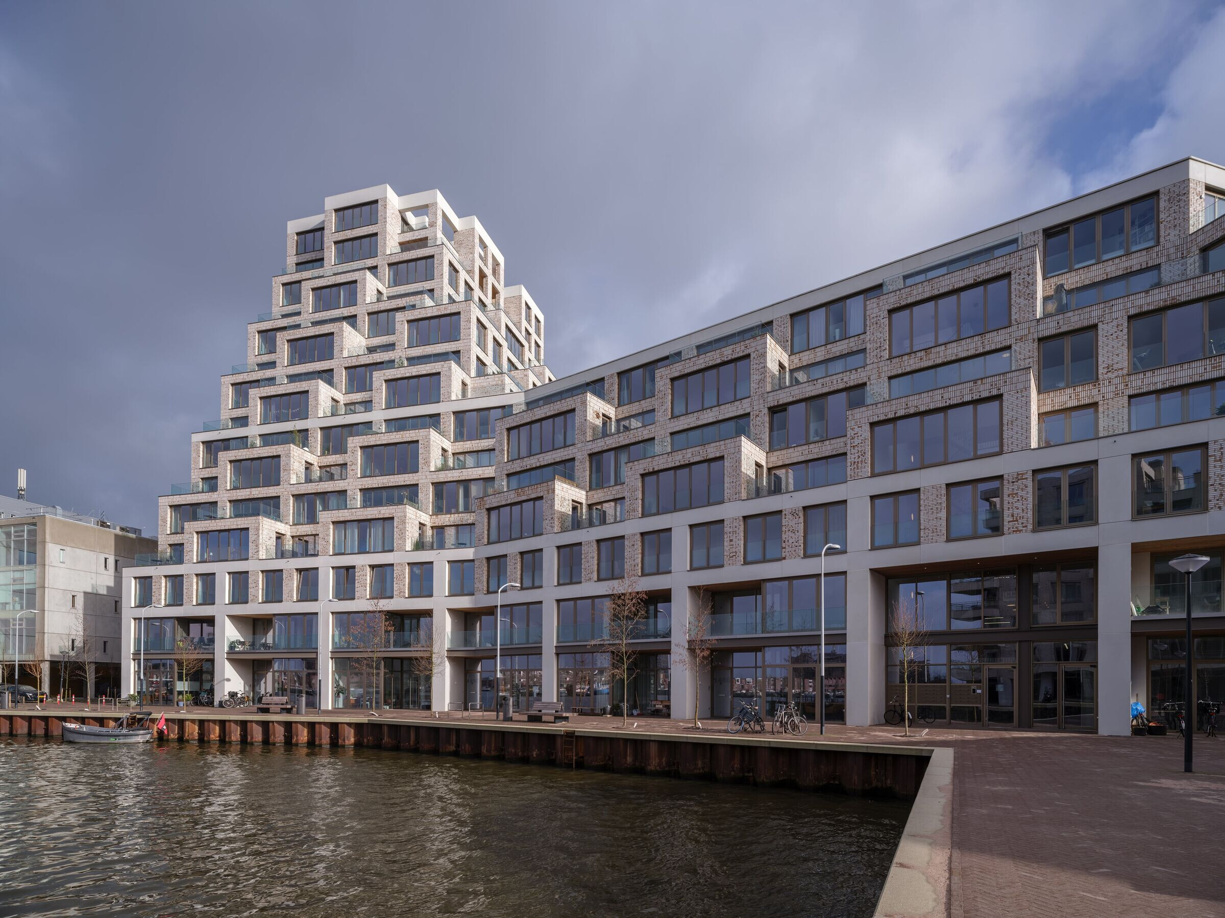 https://archello.com/story/121733/attachments/photos-videos/5 photo_credit Ossip van Duivenbode