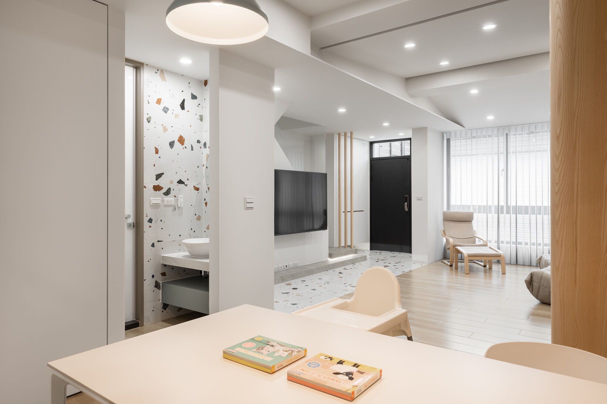 https://archello.com/story/121803/attachments/photos-videos/19 photo_credit Hua happeNi