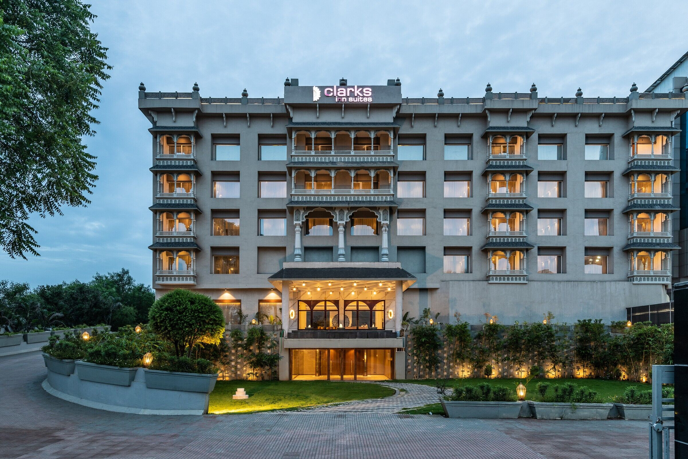 https://archello.com/story/121992/attachments/photos-videos/28 photo_credit Ira Gosalia - Photographix India