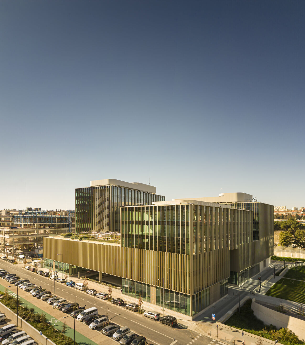 https://archello.com/story/122470/attachments/photos-videos/4 photo_credit Fernando Guerra / FG+SG