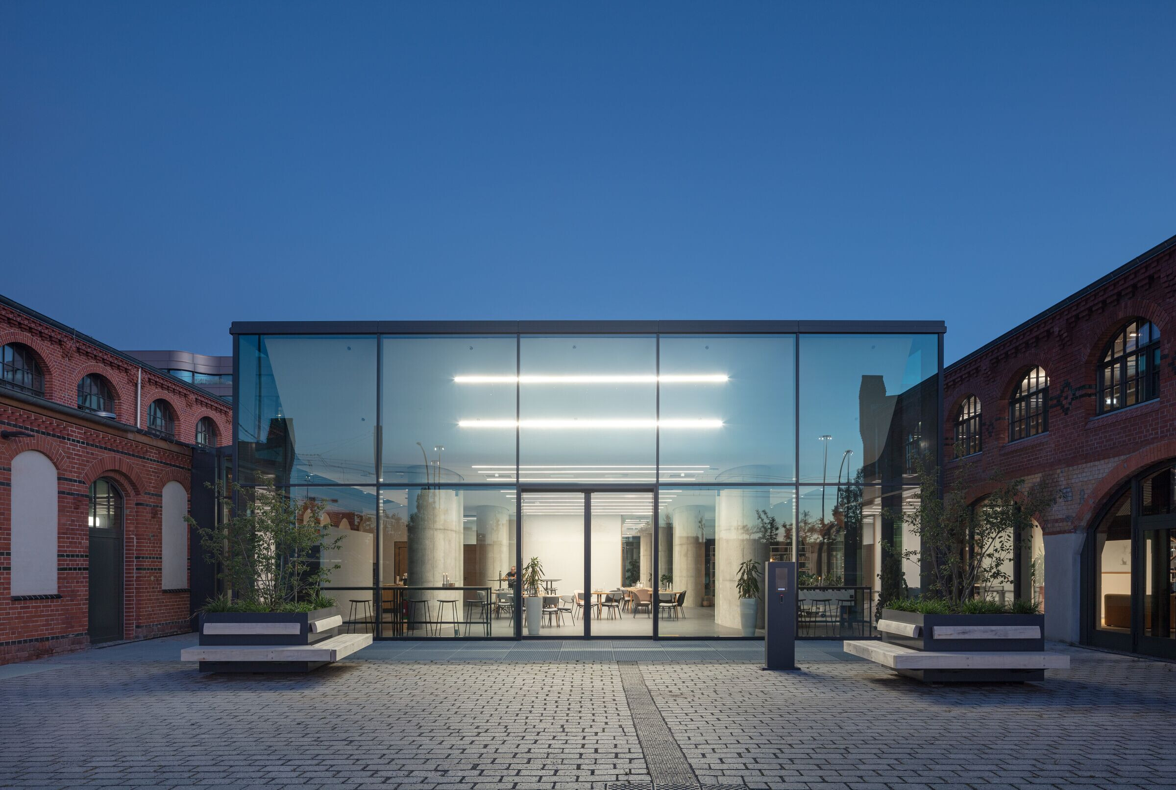 https://archello.com/story/122540/attachments/photos-videos/6 photo_credit HGEsch Photography