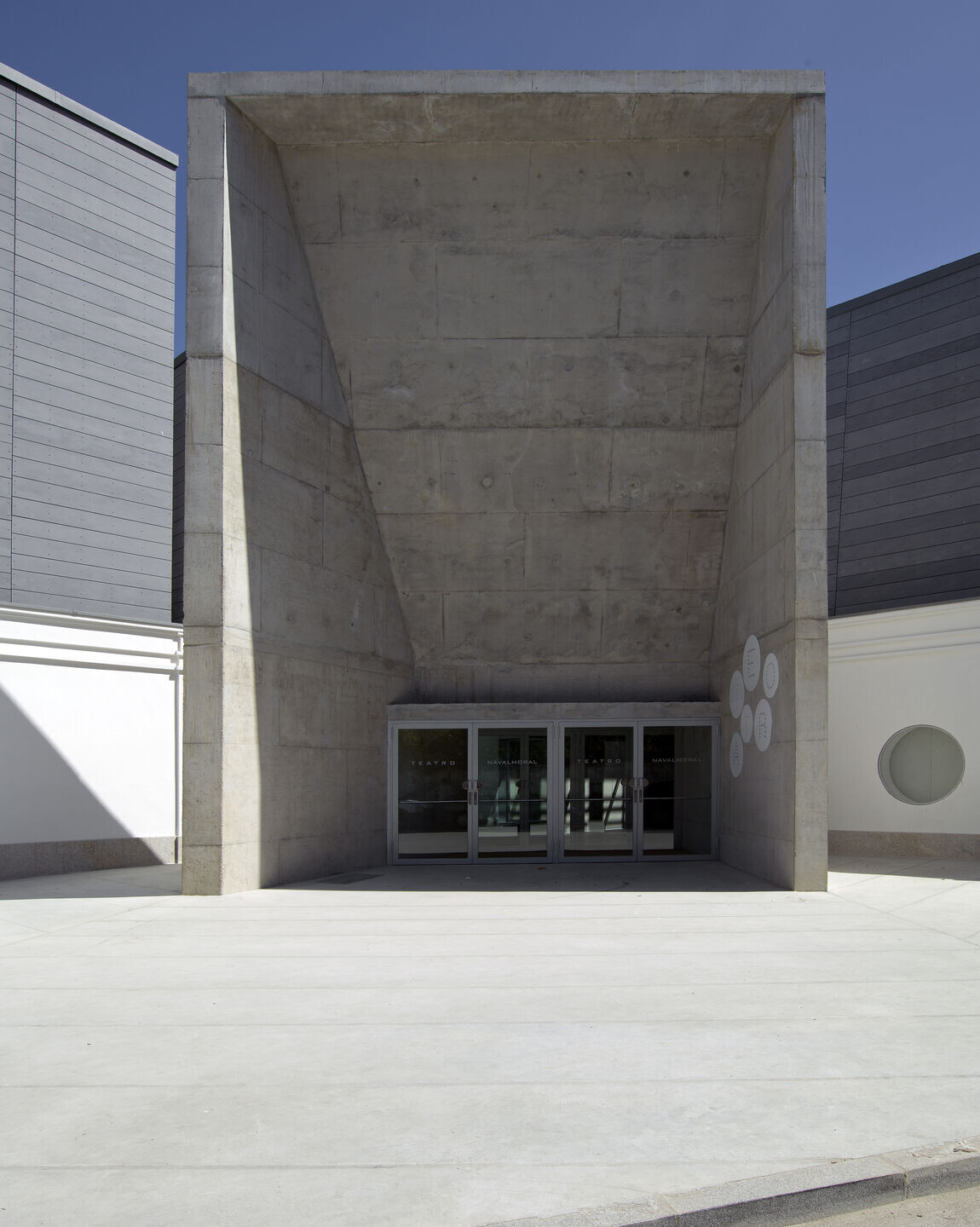 https://archello.com/story/122513/attachments/photos-videos/3 photo_credit Luis Asin
