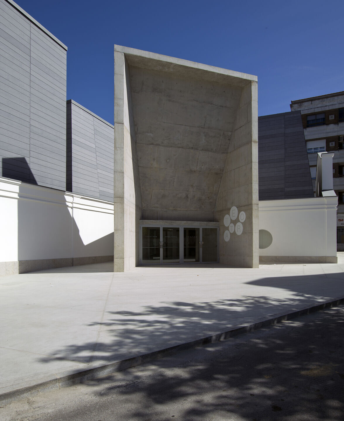 https://archello.com/story/122513/attachments/photos-videos/9 photo_credit Luis Asin