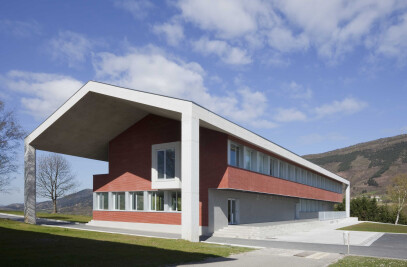 NEW BUILDINGS IN ERAIN HIGH SCHOOL