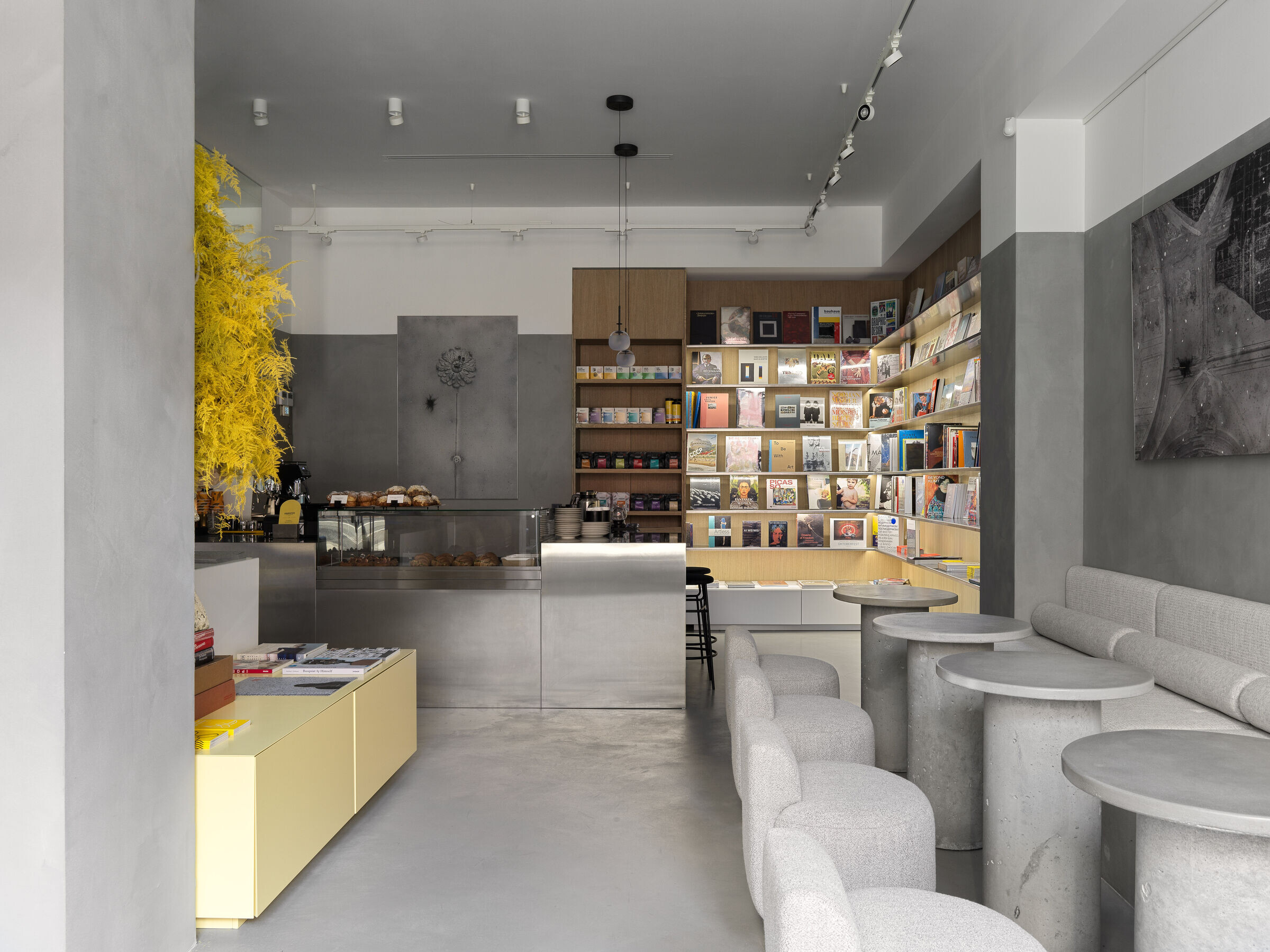 https://archello.com/story/122619/attachments/photos-videos/4 photo_credit Photo by Sergey Krasuyk. Interior by Maxim and Irina Rymar