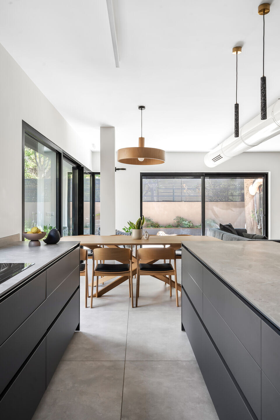 https://archello.com/story/122726/attachments/photos-videos/5 photo_credit elad kayam