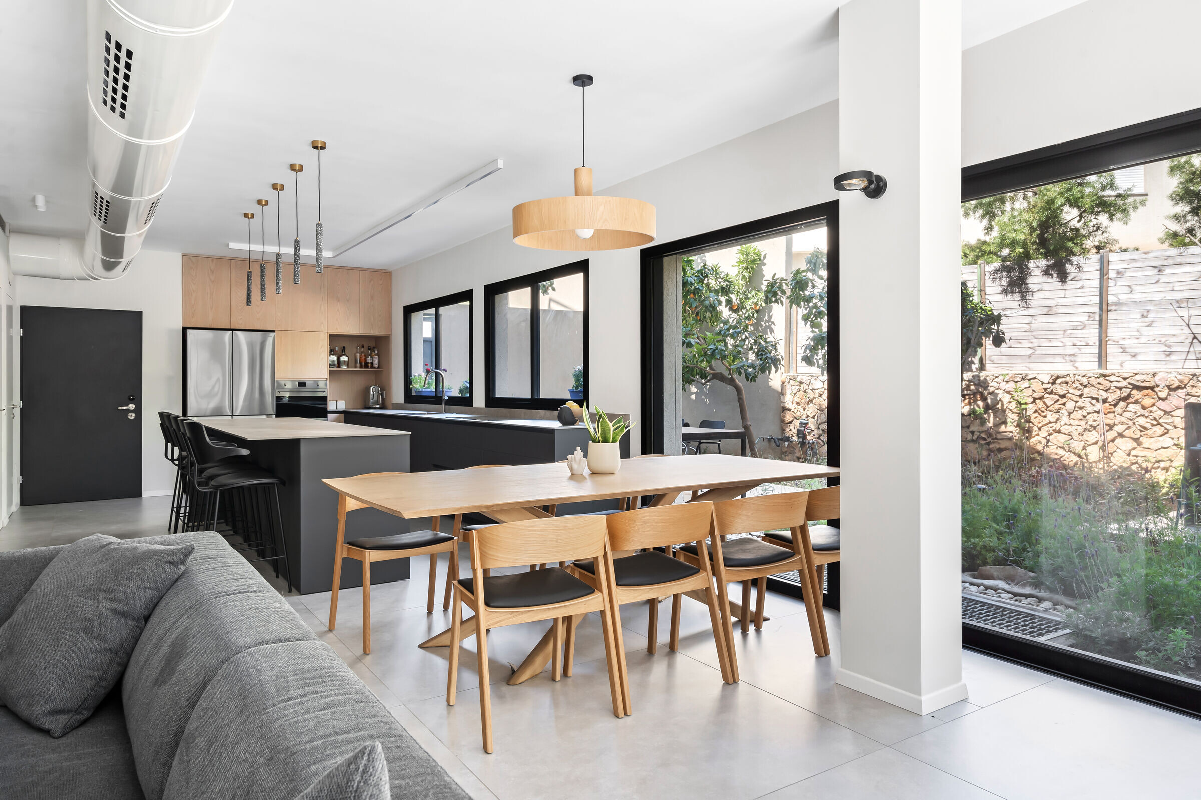 https://archello.com/story/122726/attachments/photos-videos/6 photo_credit elad kayam