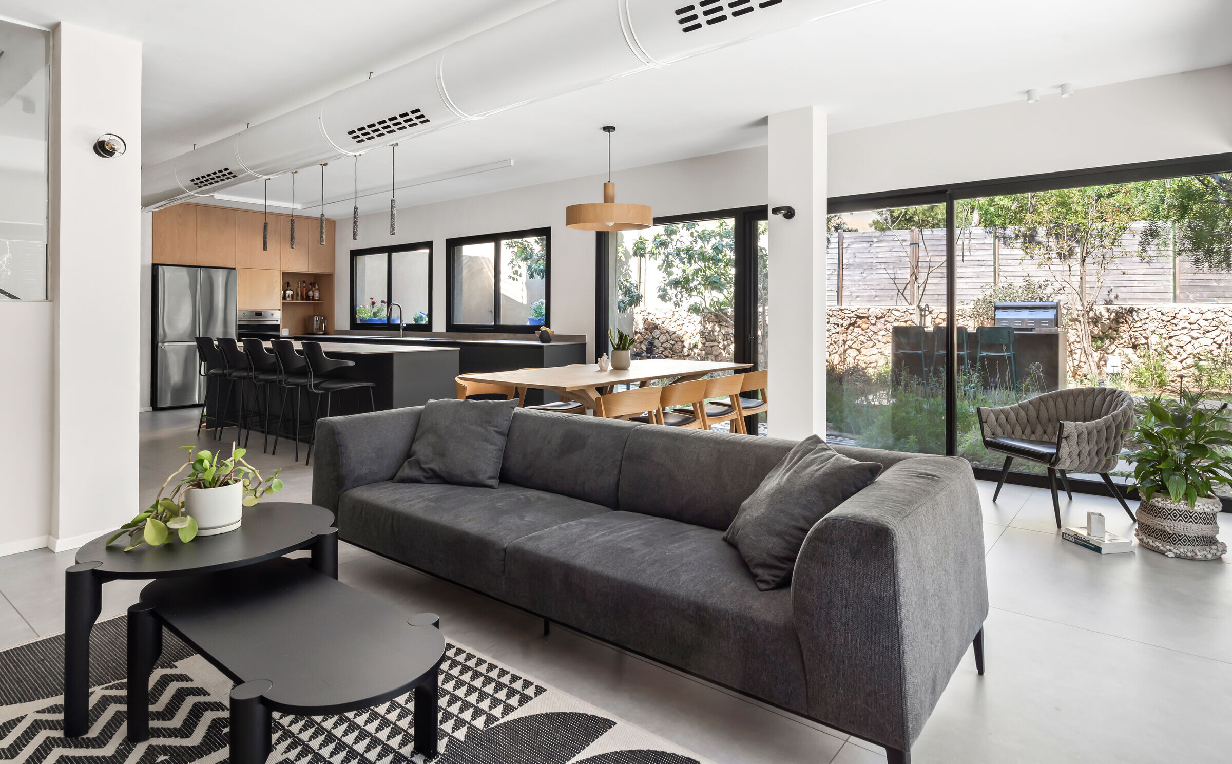 https://archello.com/story/122726/attachments/photos-videos/9 photo_credit elad kayam