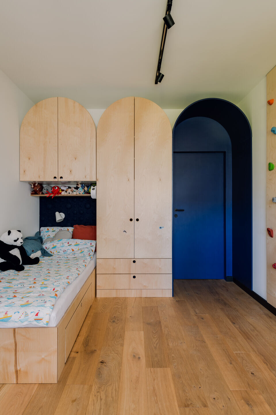 https://archello.com/story/122996/attachments/photos-videos/5 photo_credit ONI Studio