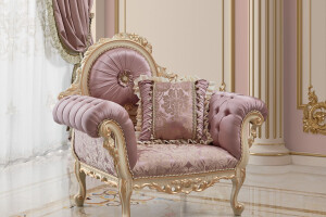 ELEGANT VICTORIAN UPHOLSTERED ARMCHAIR