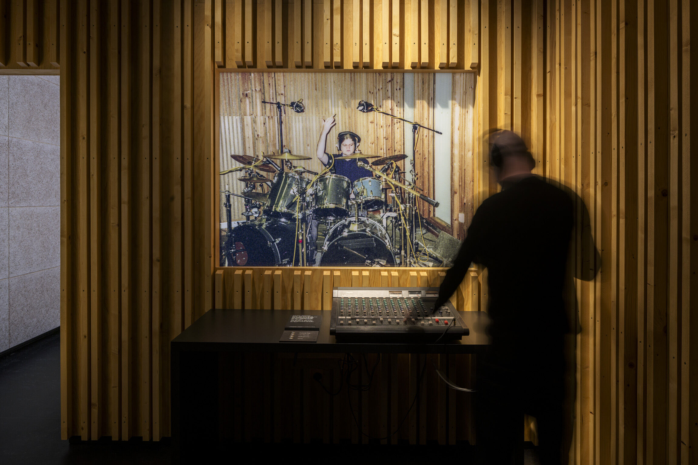 https://archello.com/story/123356/attachments/photos-videos/13 photo_credit All images by Gareth Gardner