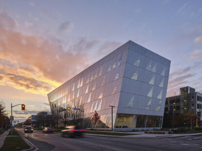 Perkins&Will complete the dramatically twisting York University School of Continuing Studies