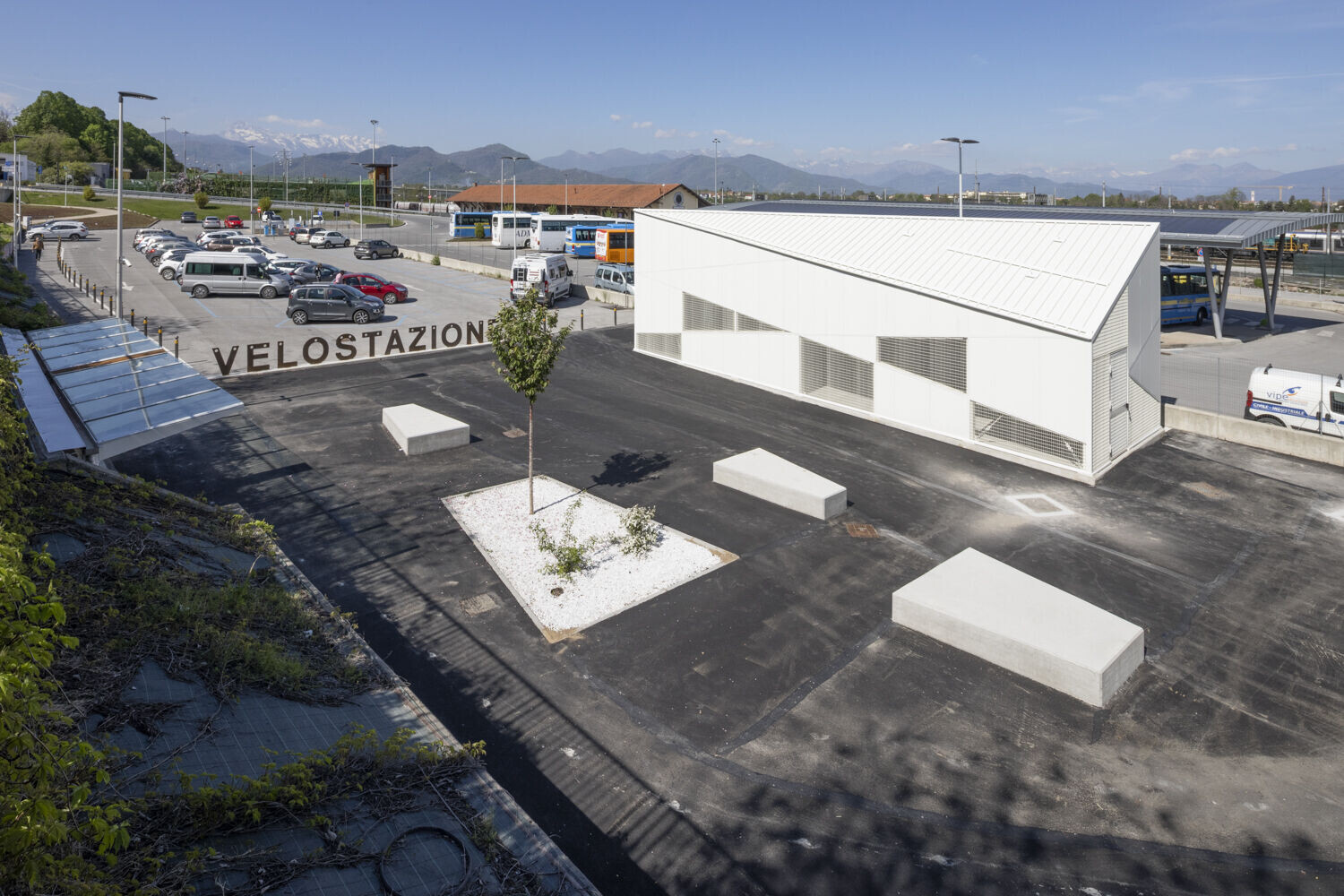 https://archello.com/story/123658/attachments/photos-videos/4 photo_credit Oscar Bernelli