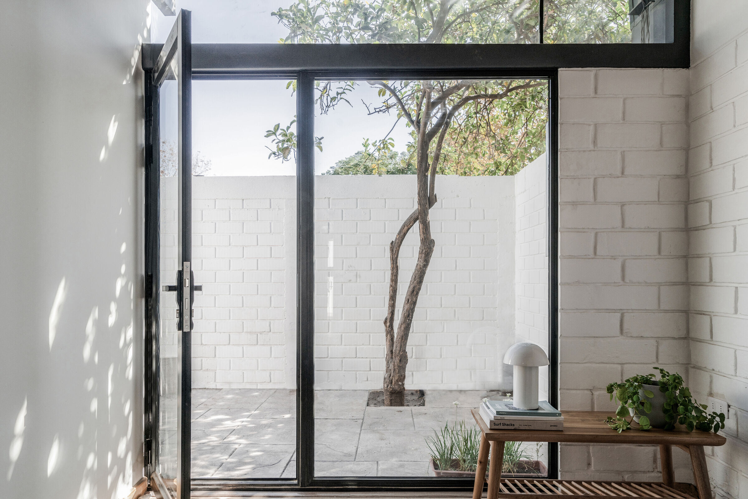 https://archello.com/story/123911/attachments/photos-videos/14 photo_credit Macarena Whittle