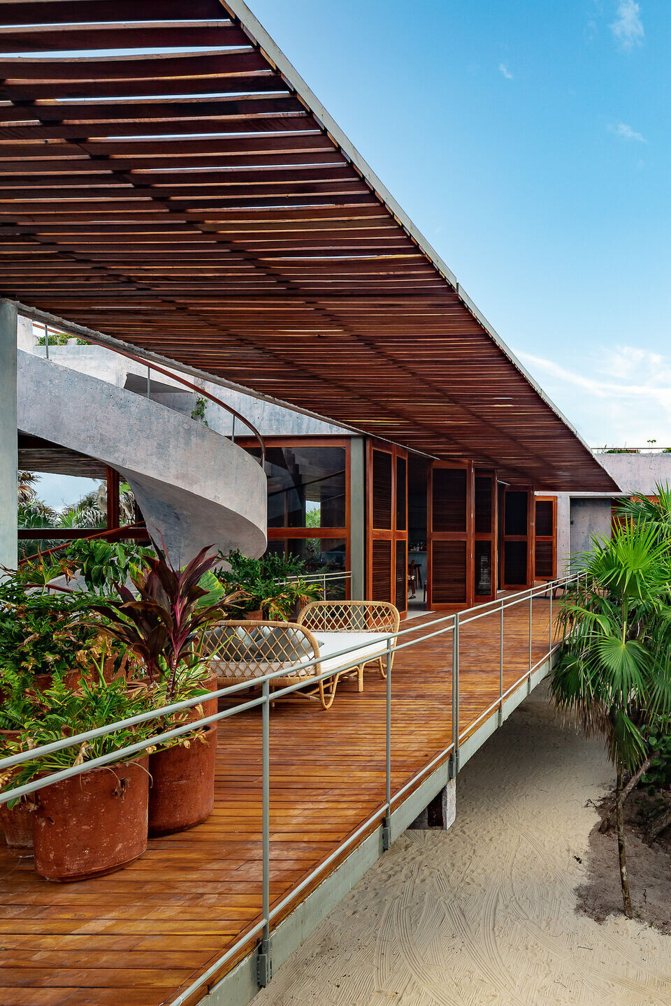 https://archello.com/story/123904/attachments/photos-videos/27 photo_credit Onnis Luque