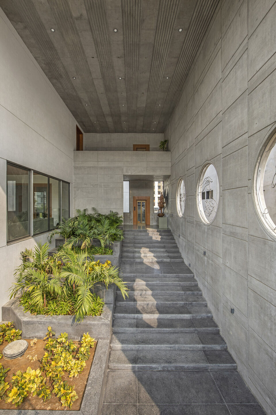 https://archello.com/story/123949/attachments/photos-videos/8 photo_credit Tejas Shah