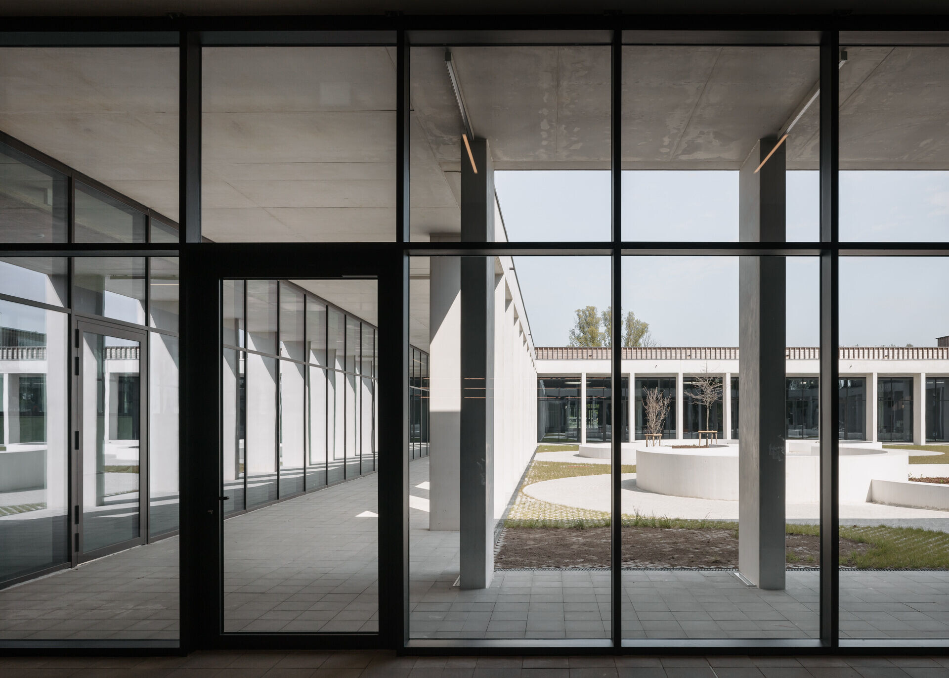 https://archello.com/story/124353/attachments/photos-videos/5 photo_credit Stijn Bollaert