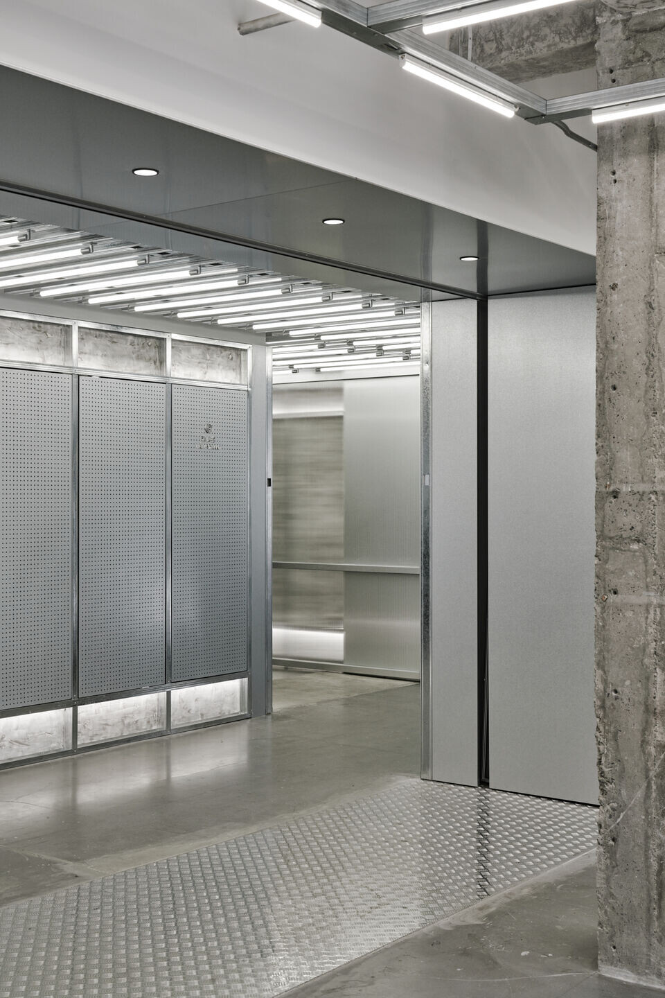 https://archello.com/story/124731/attachments/photos-videos/7 photo_credit Kelvin Li