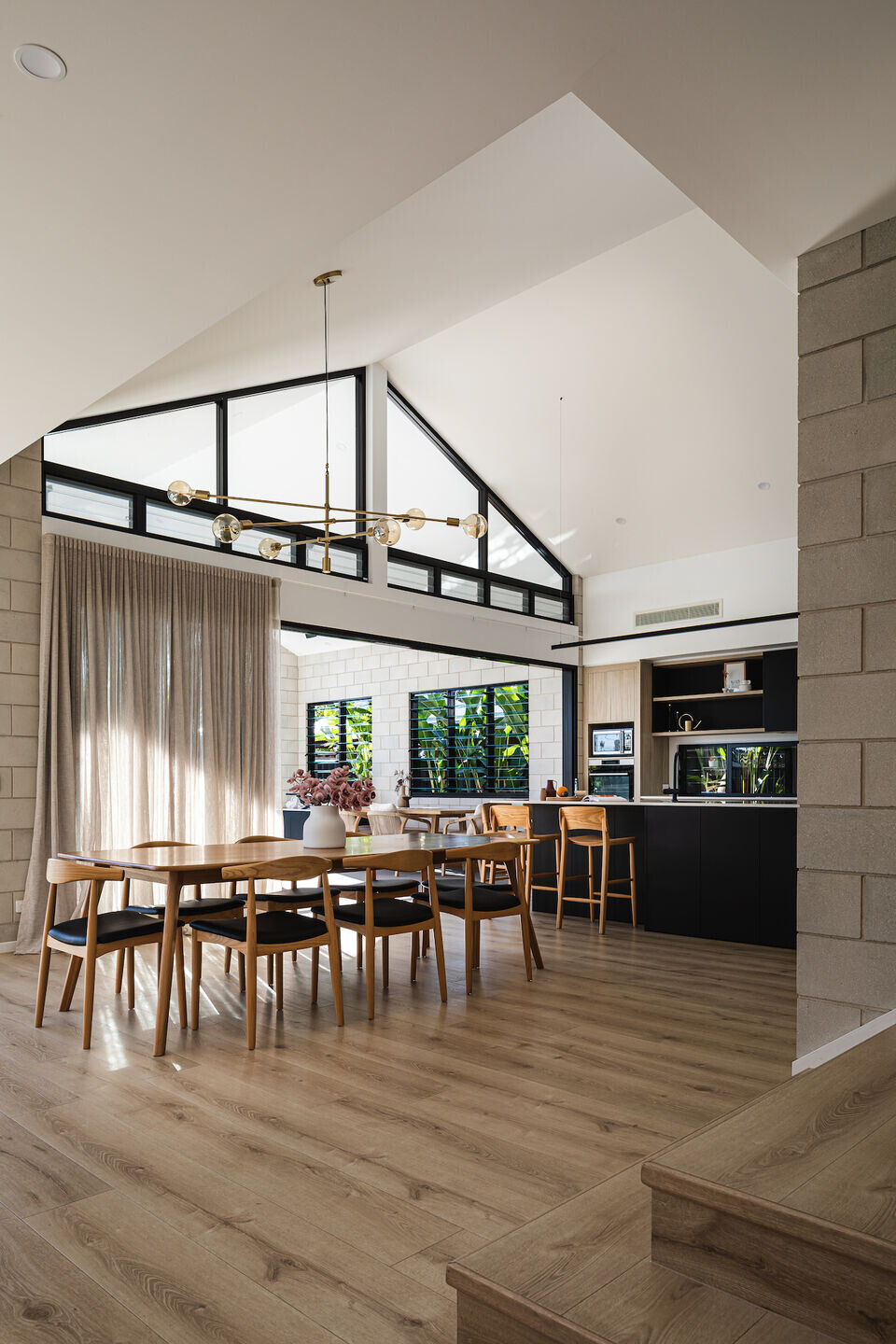 https://archello.com/story/125184/attachments/photos-videos/30 photo_credit Cam Murchison