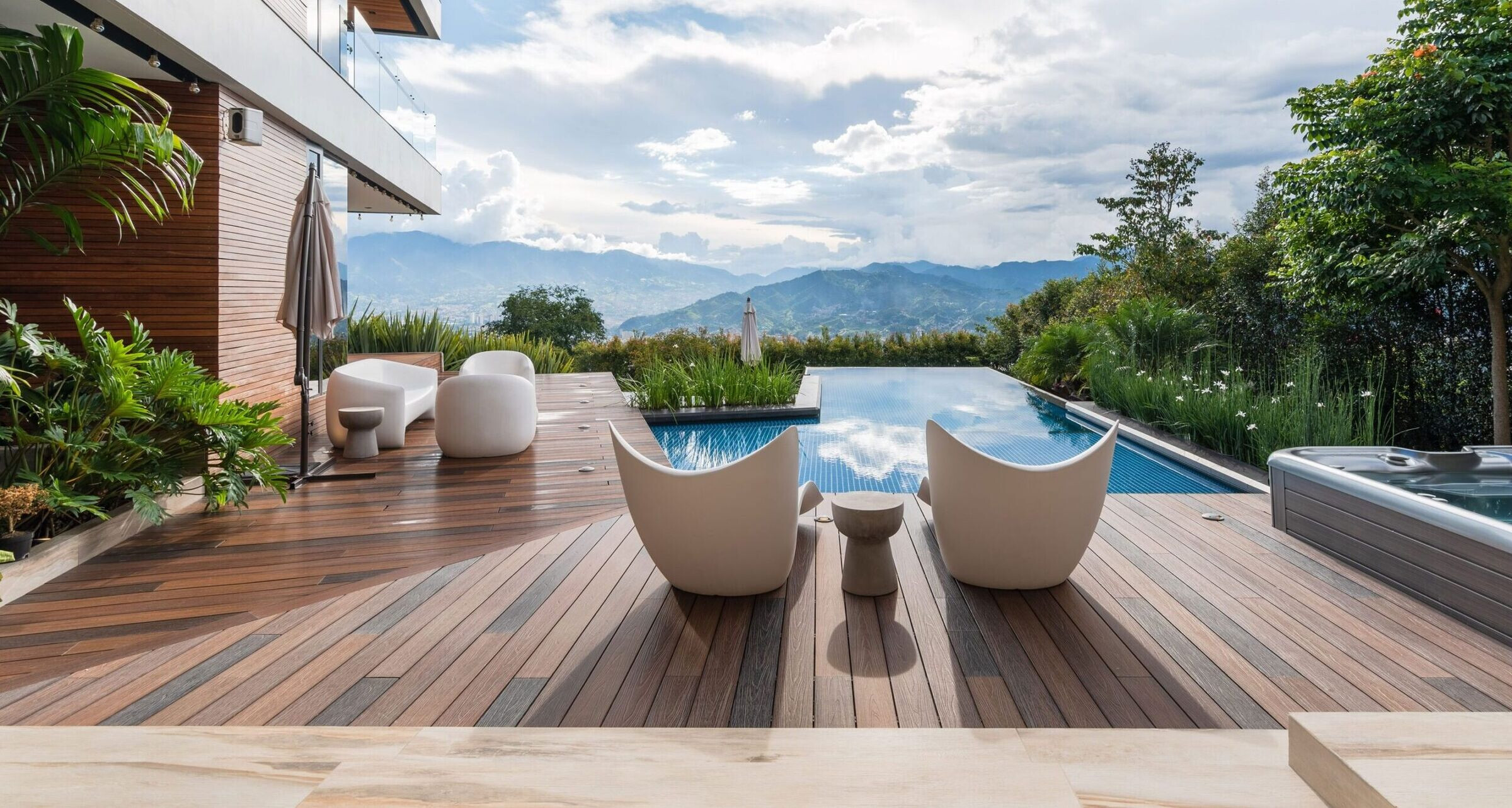 https://archello.com/story/125149/attachments/photos-videos/3 photo_credit Image Courtesy Vondom